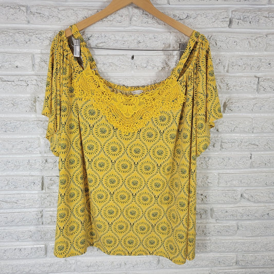 Cato Est 1946 Womens Top 22W 24W Cold Shoulder Yellow Starburst Lace Trim Comfy