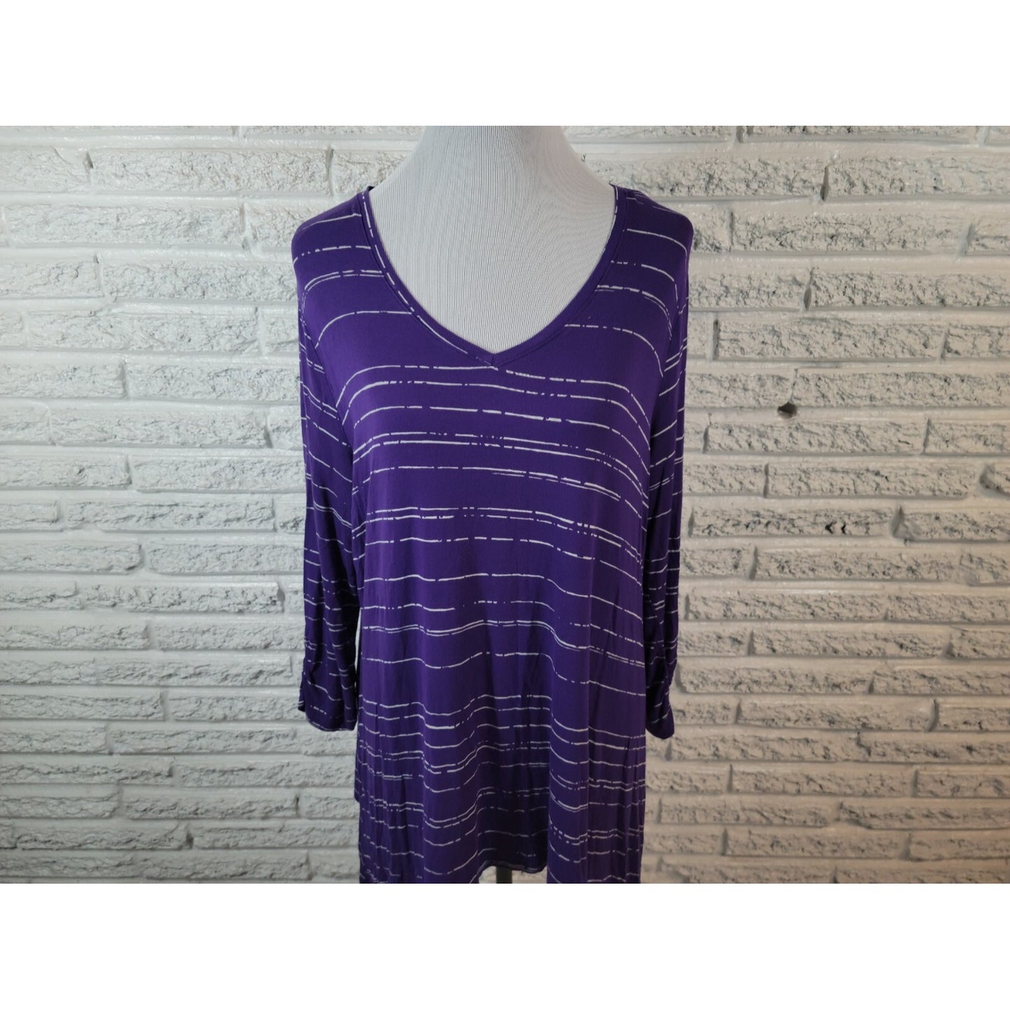 Apt 9 Women Top Extra Large Tee Tunic 3/4 Sleeve Asymmetric Shark Bite Purple