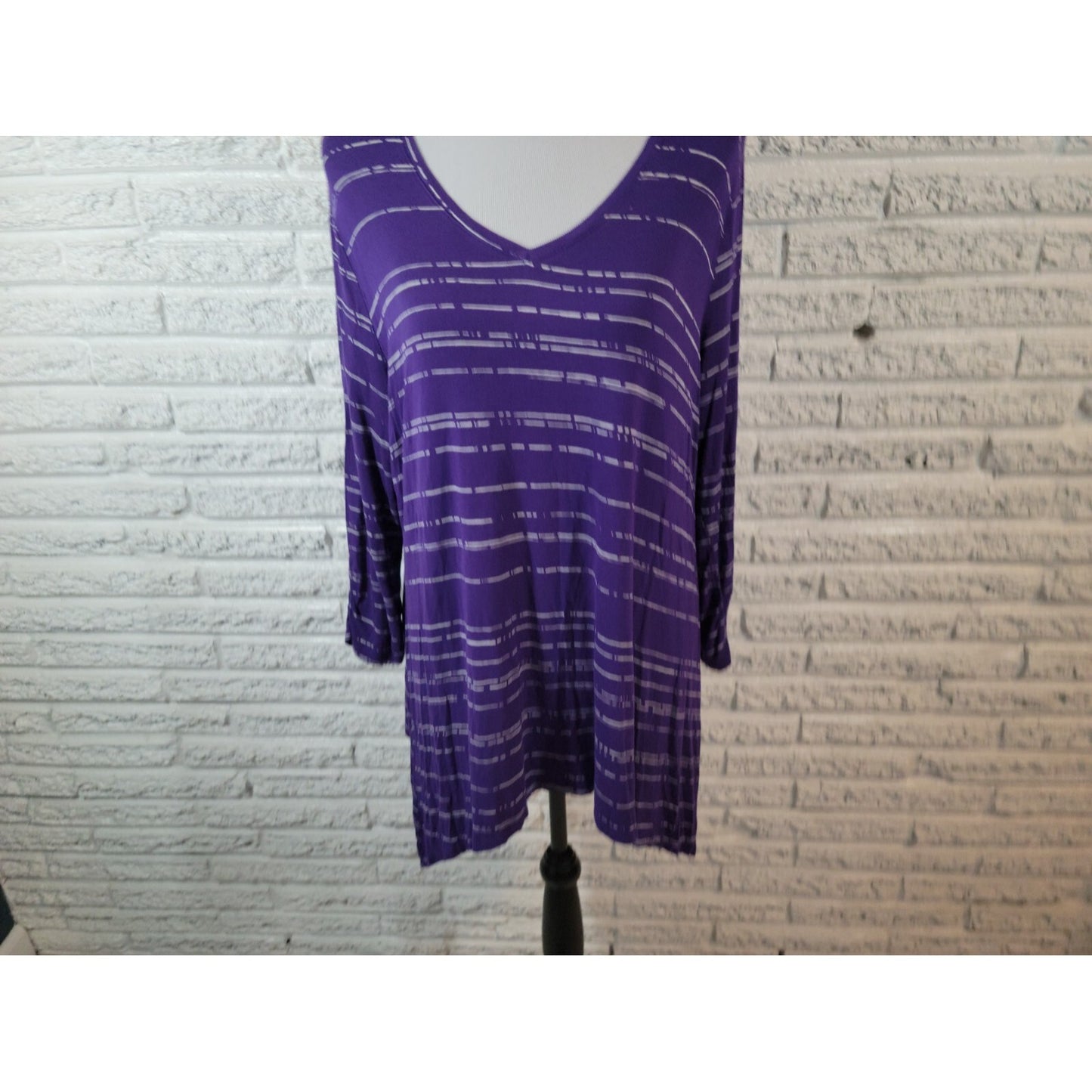 Apt 9 Women Top Extra Large Tee Tunic 3/4 Sleeve Asymmetric Shark Bite Purple