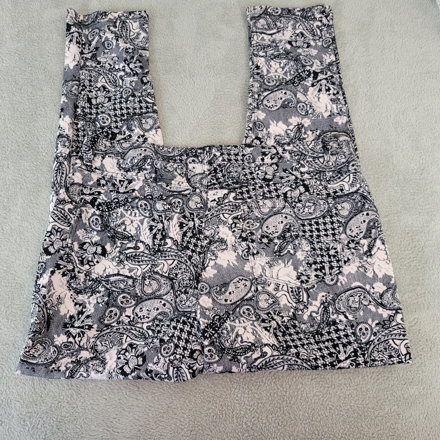 Savage Art Womens Pants 2X Plus Zip Fly Black White Paisley Lightweight Comfy