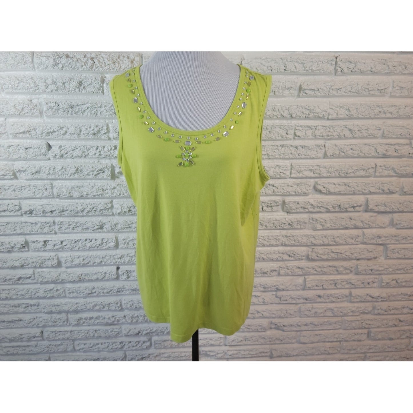 Valerie Stevens Womens Top Extra Large XL Tank Green Beaded Casual Poly Blend