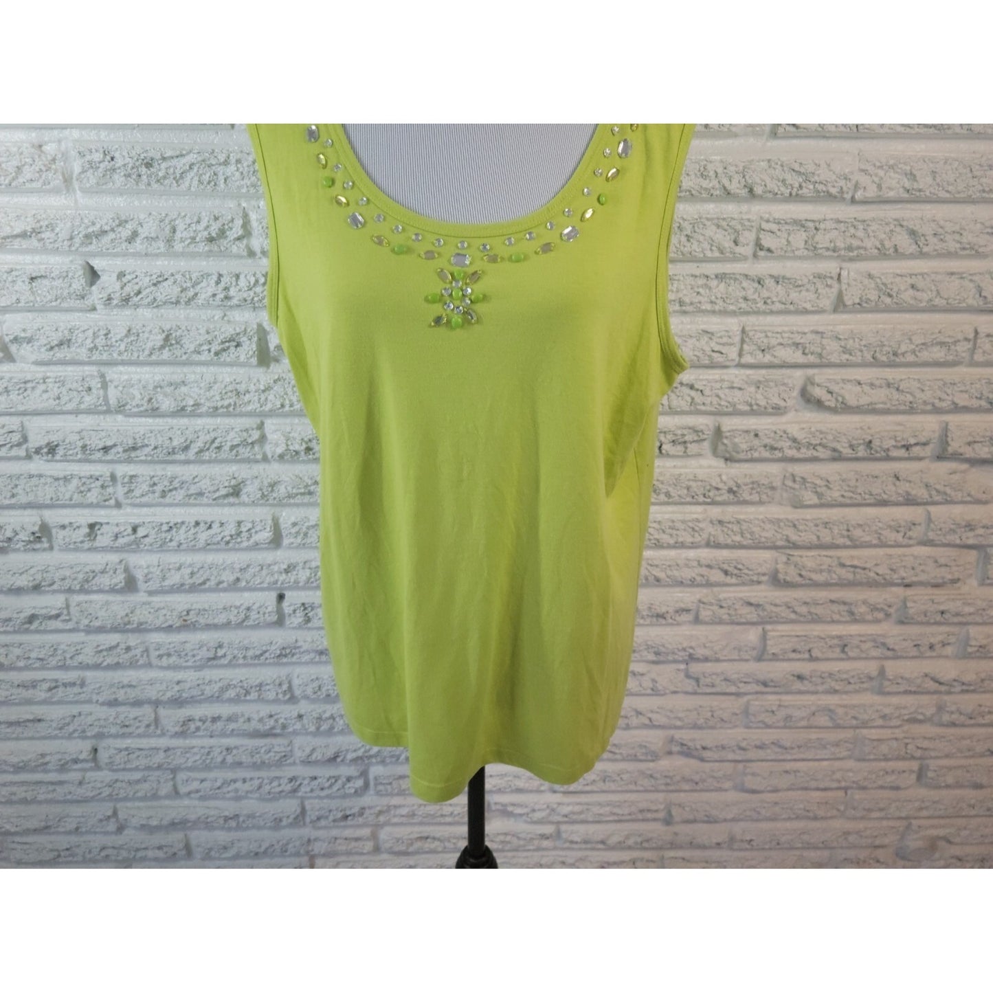 Valerie Stevens Womens Top Extra Large XL Tank Green Beaded Casual Poly Blend