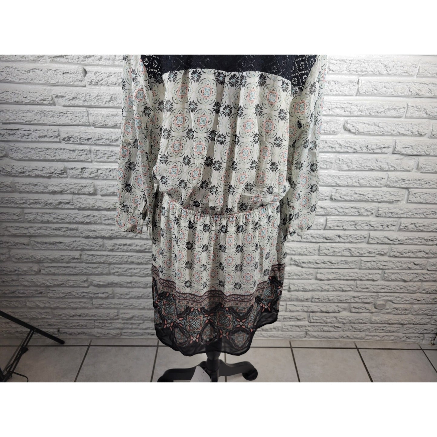 Signature Studio Women's Size XL Tunic Dress Black Geometric Long Sleeve Crochet