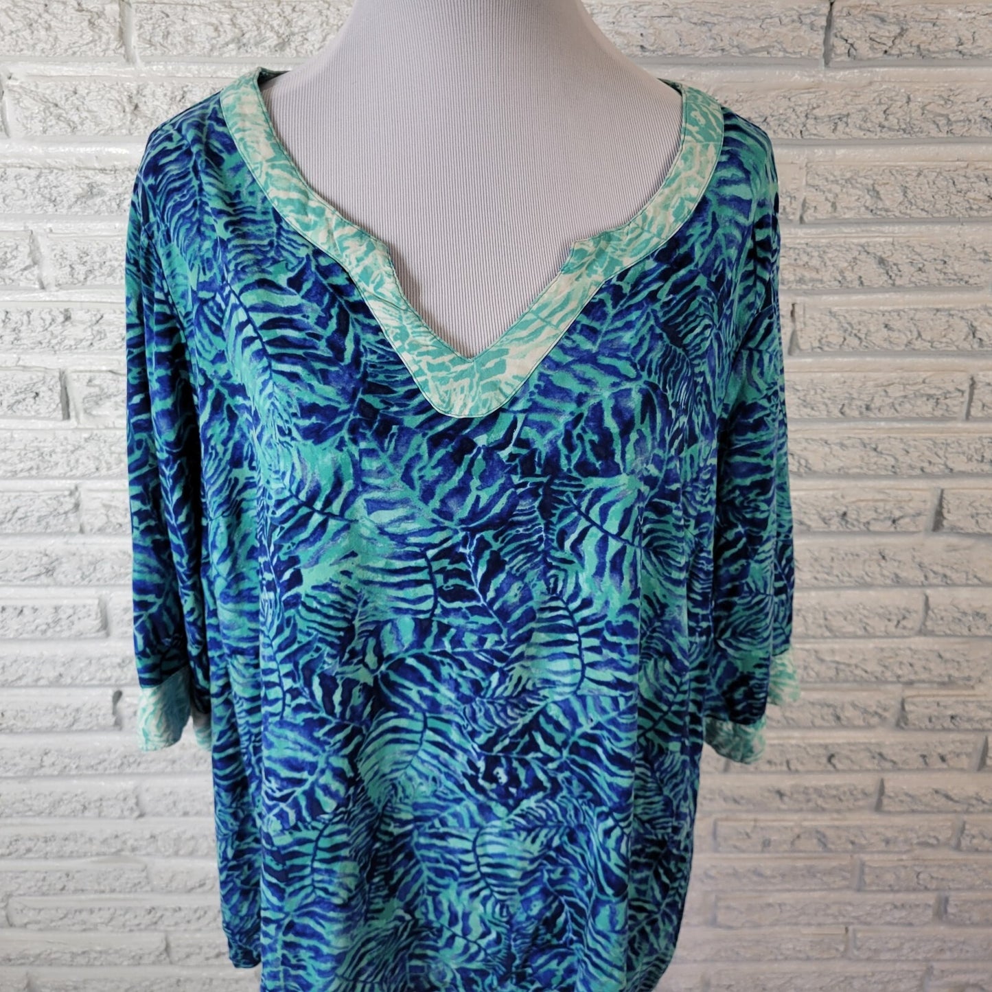 Catherines Womens Top 2XWP Plus Petite 3/4 Sleeve Blue Floral Rayon Lightweight