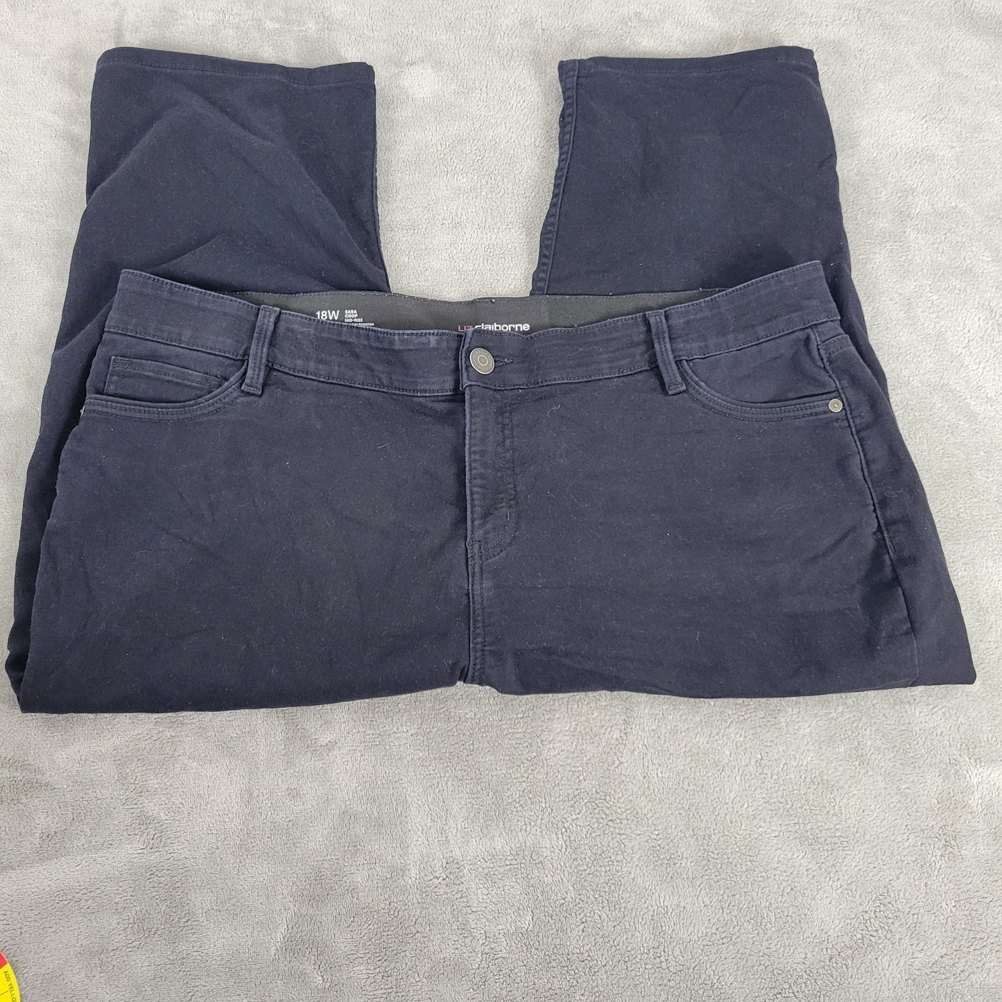 Liz Claiborne Womens Jeans 18W Plus Sara Crop Capri Comfort Indigo Blue Zip Fly