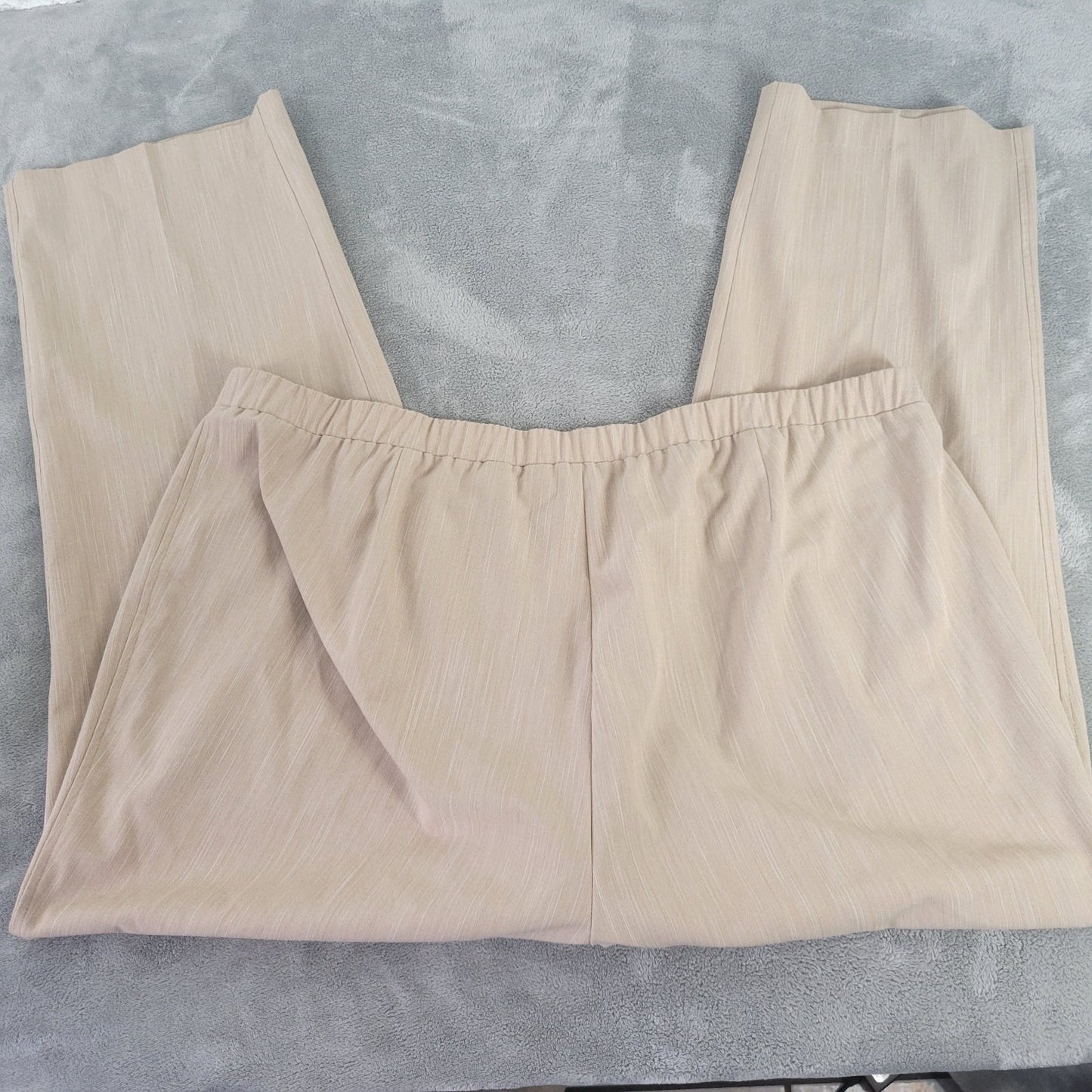 Investments II Women Pants 24W Plus Pull On Straight Leg Beige Poly Blend Office