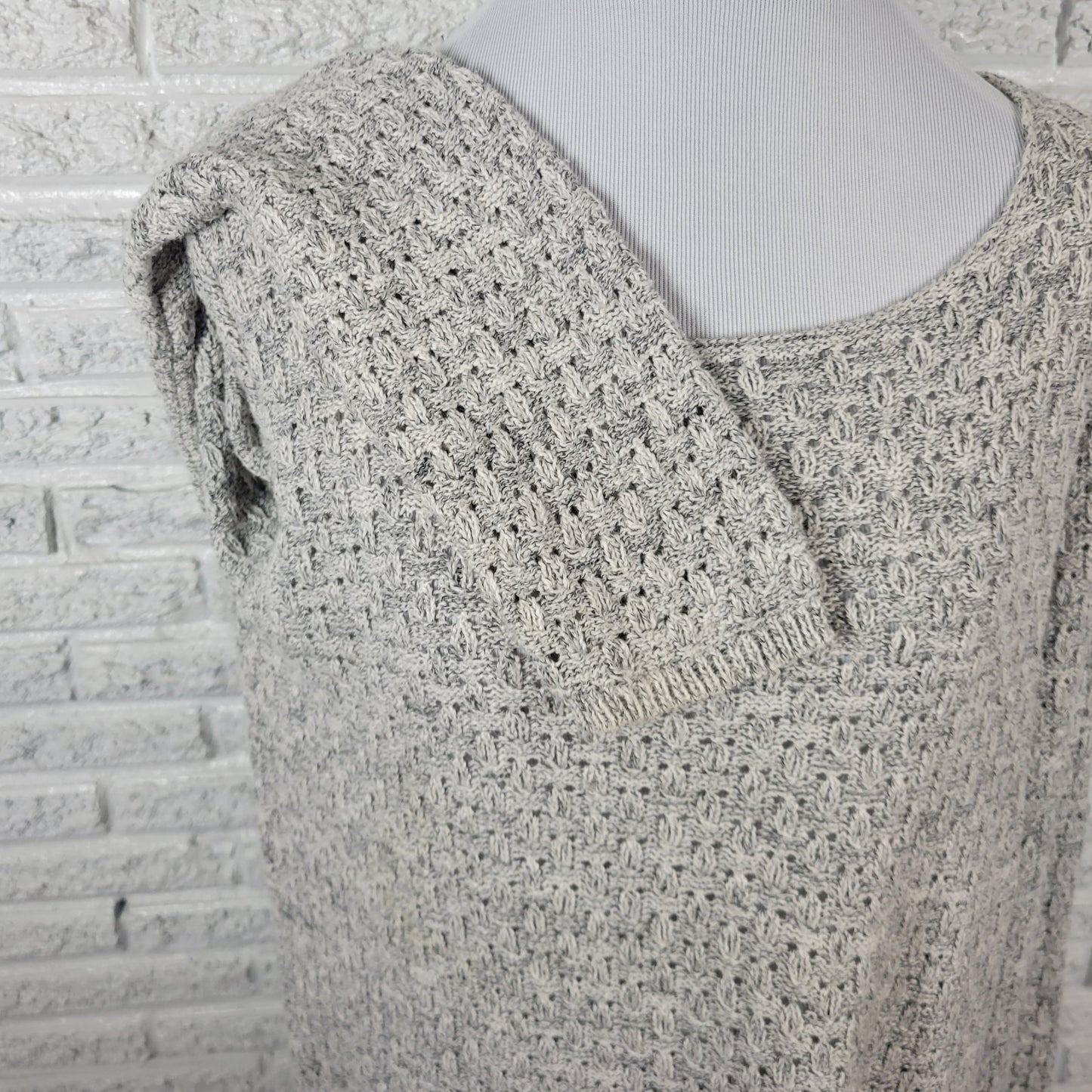 Liz Claiborne Womens Sweater Extra Large XL Long Sleeve Gray Open Knit Casual