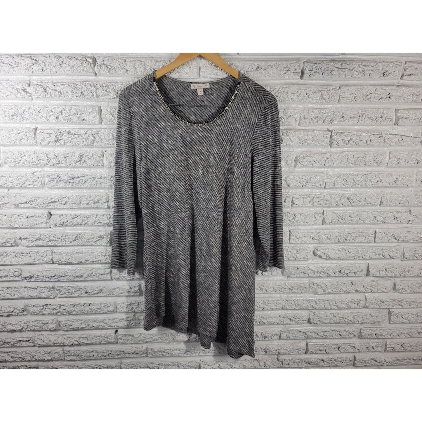 Dress Barn Womens Top Extra Large XL Tunic Knit Black Stripe Asymmetric Beaded