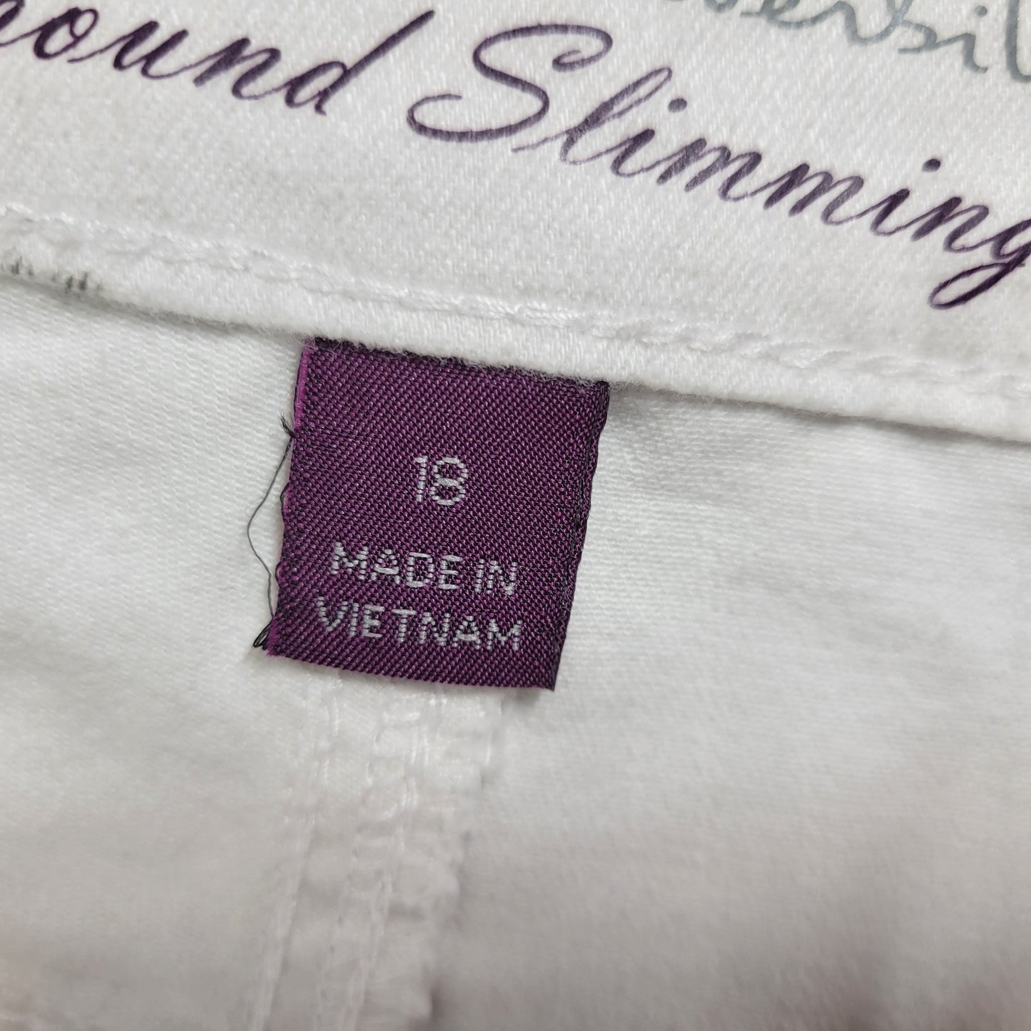 Gloria Vanderbilt Womens Shorts 18 Plus Skimmer Capri Slimming White Zip Fly