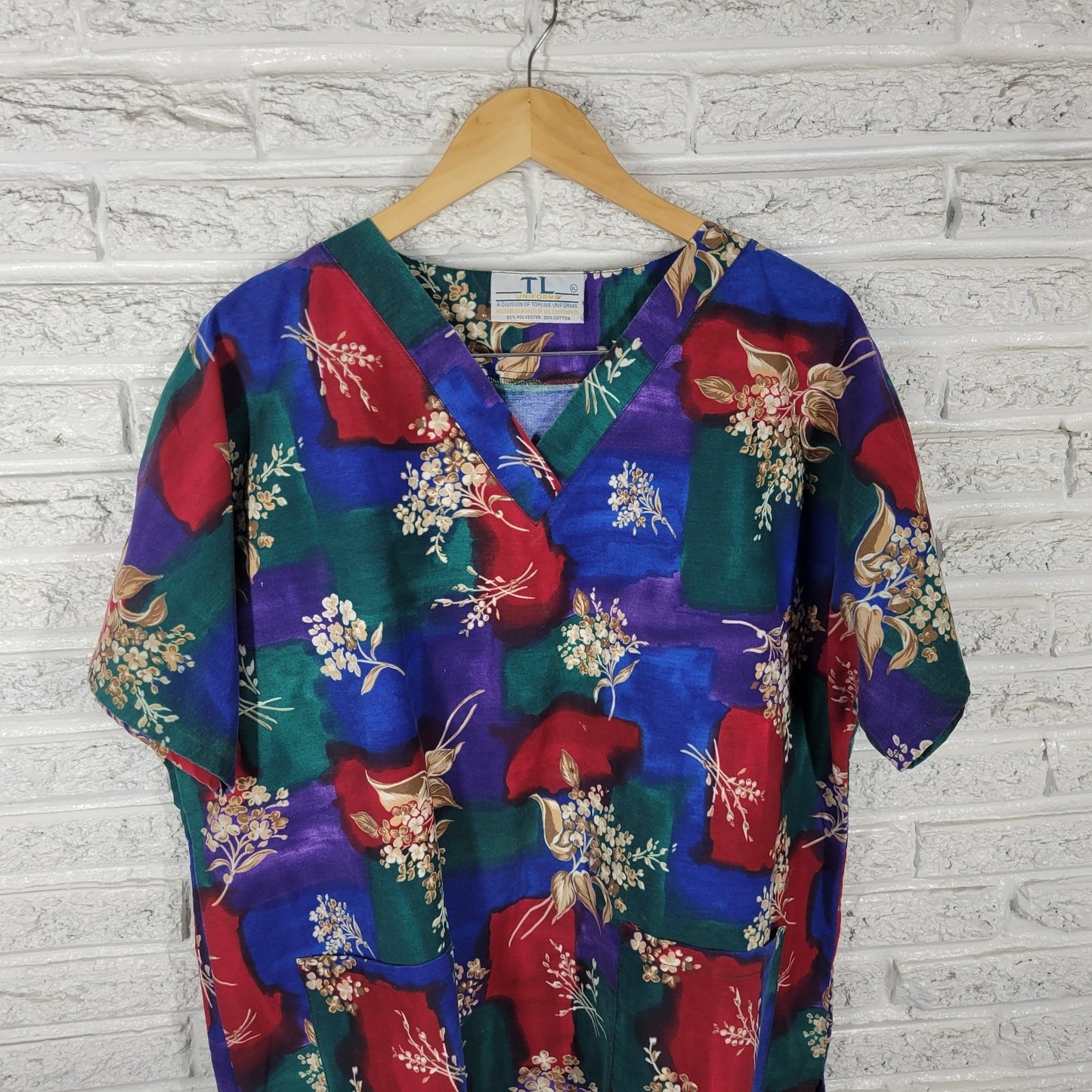 TL Uniforms Unisex Scrub Top XL Blue Red Green Floral Pockets Medical Poly Blend