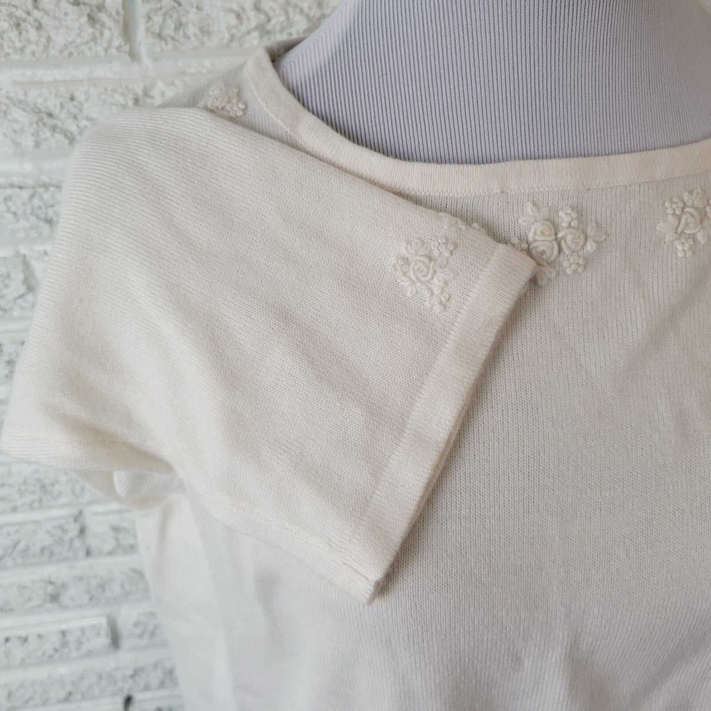 Sag Harbor Womens Top Extra Large 3/4 Sleeve White Acrylic Soft Embroidered