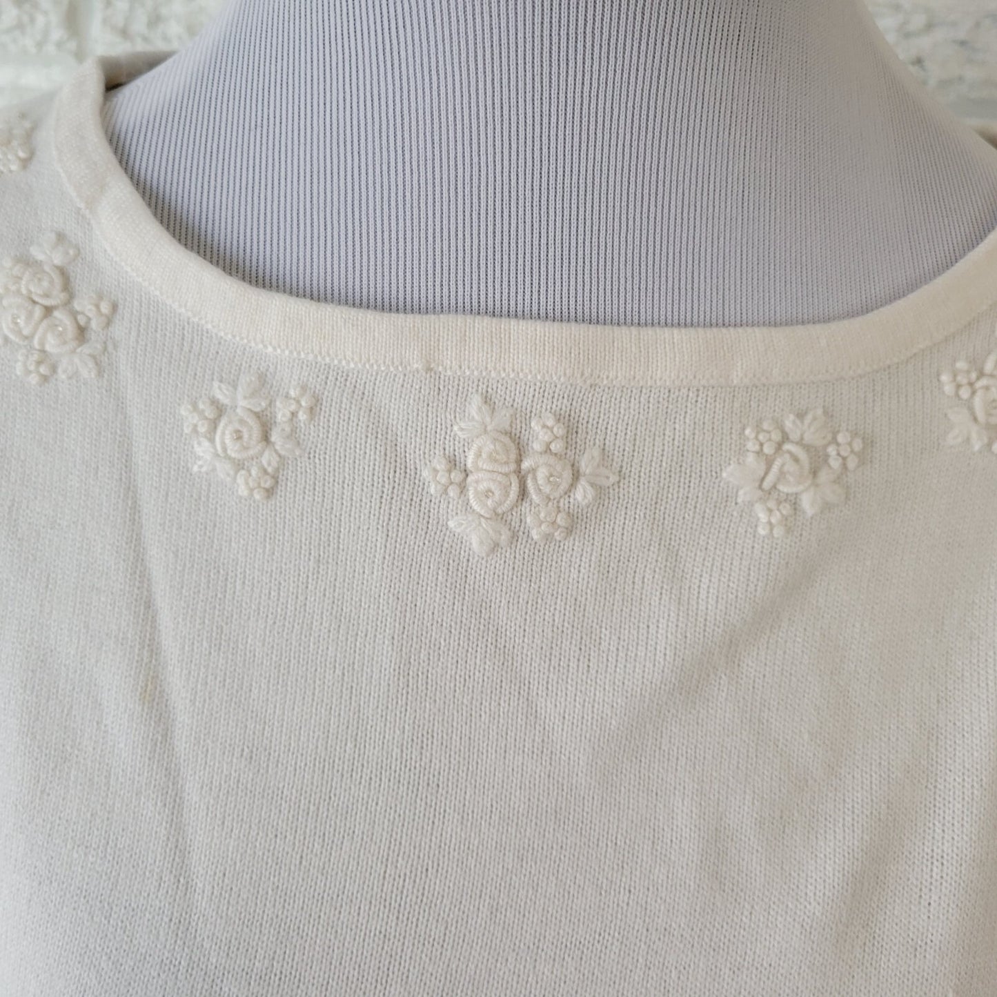 Sag Harbor Womens Top Extra Large 3/4 Sleeve White Acrylic Soft Embroidered