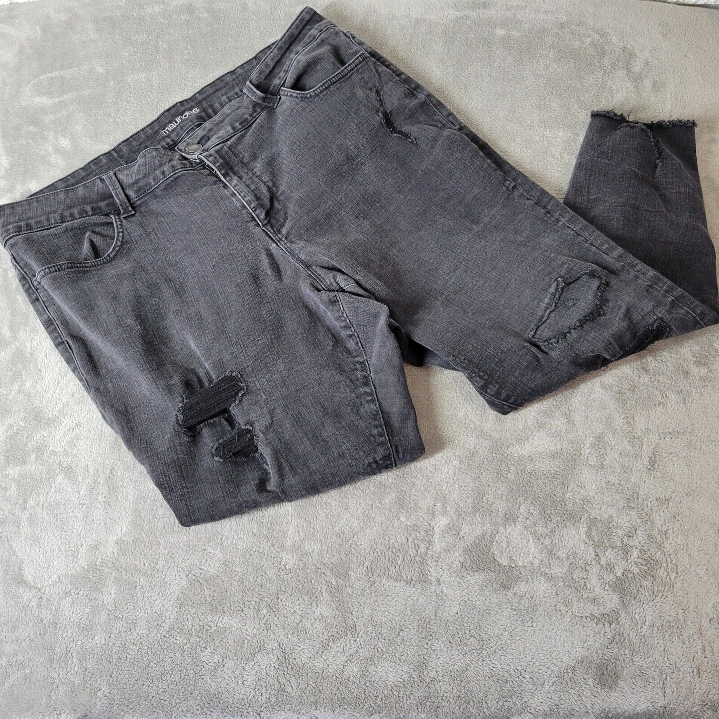 Maurices Women Jeans 22W Plus Cropped Black Denim Distressed Zip Fly Raw Hem