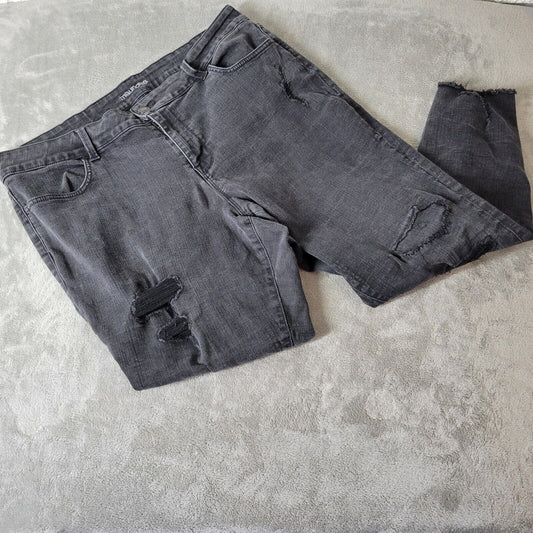 Maurices Women Jeans 22W Plus Cropped Black Denim Distressed Zip Fly Raw Hem