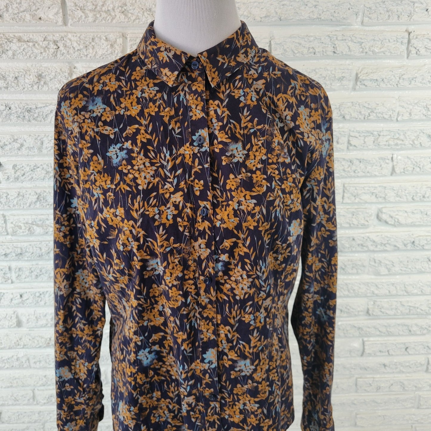 Eddie Bauer Womens Top TXL Tall Extra Large Button Up Blue Floral Wrinkle Resist