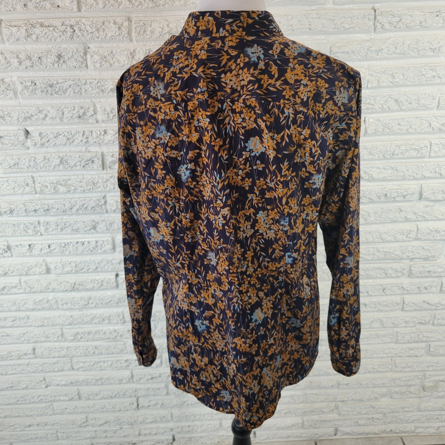 Eddie Bauer Womens Top TXL Tall Extra Large Button Up Blue Floral Wrinkle Resist