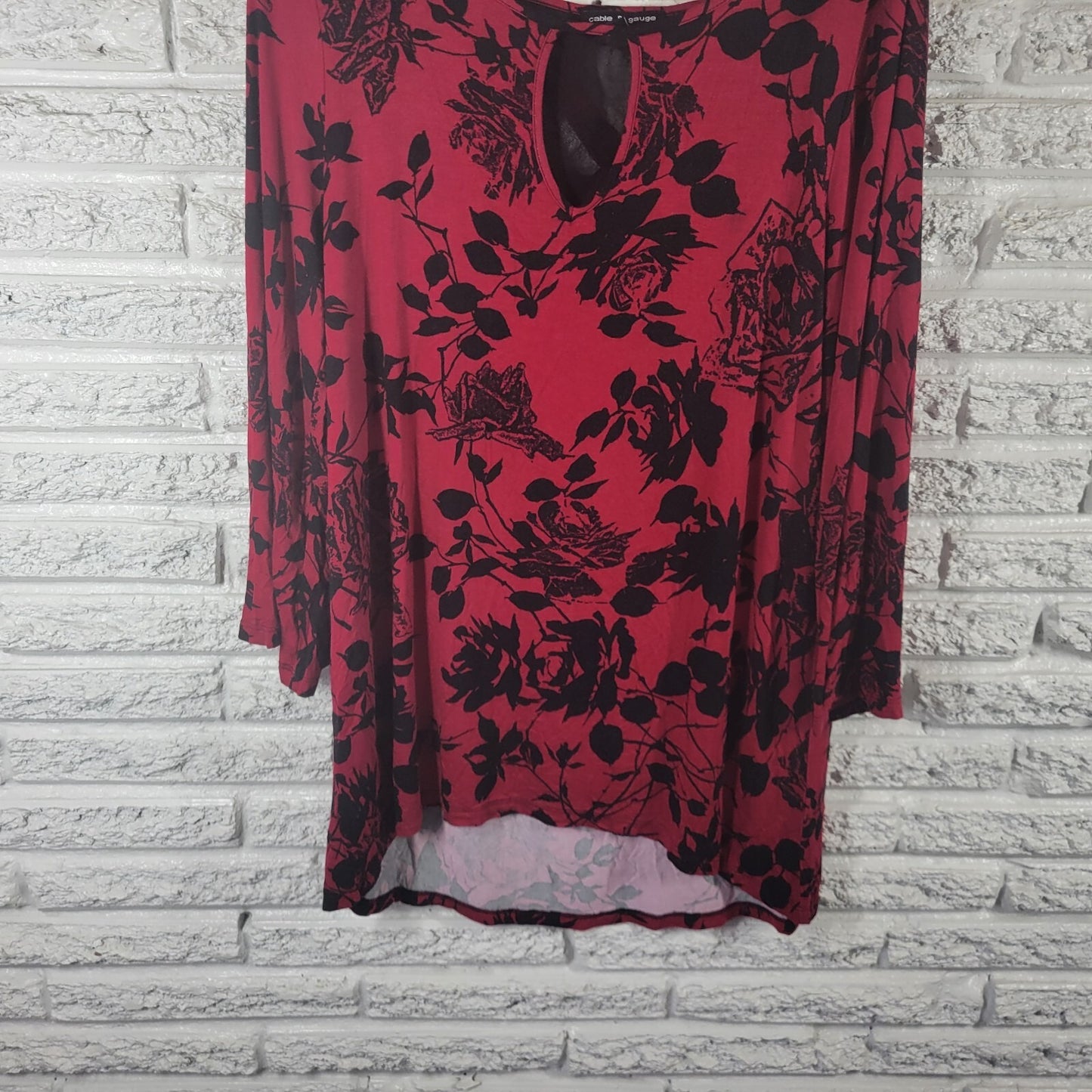 Cable Gauge Womens Top Extra Large Mesh Lattice Back Red Floral Keyhole Comfy