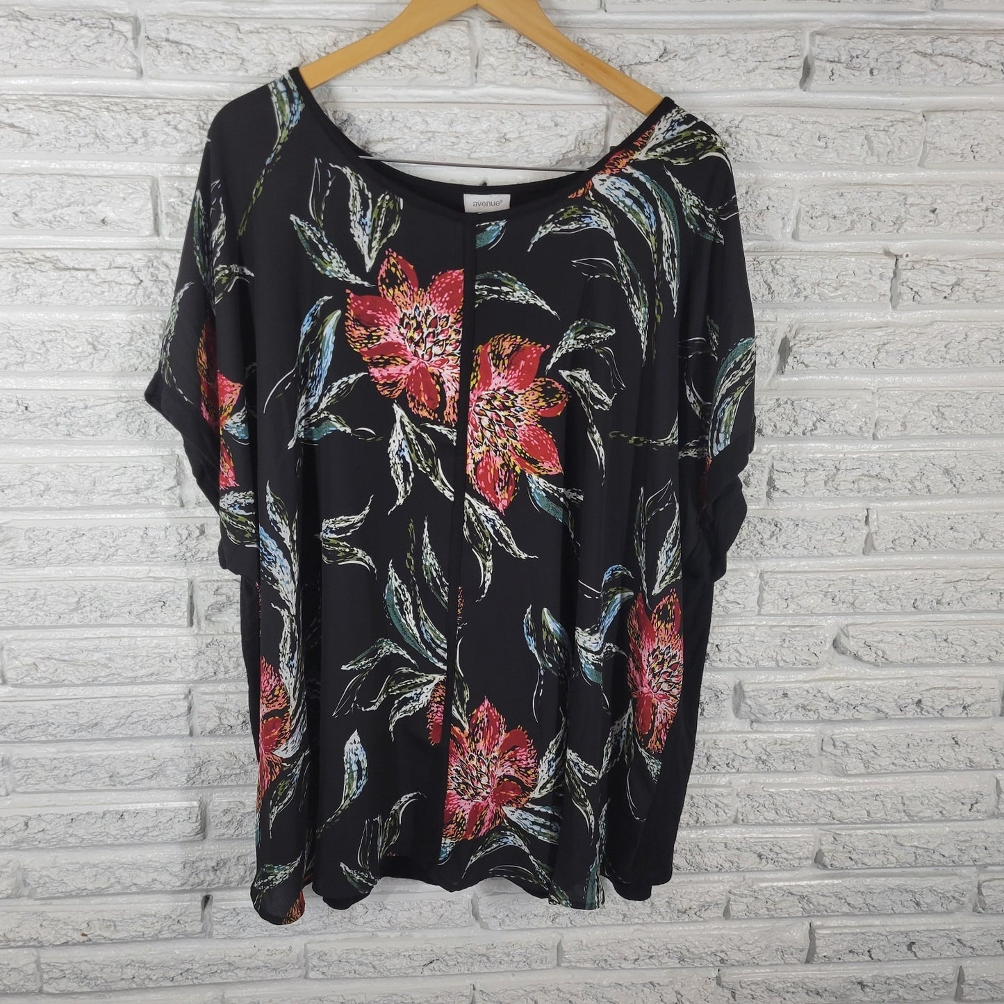 Avenue Women Top 30 32 Plus Tunic Cap Sleeve Black Pink Floral Polyester Career