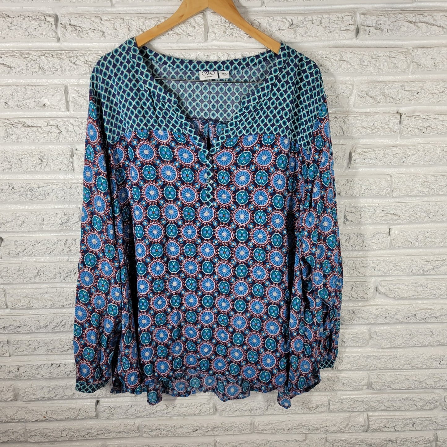 Cato Womens Top 26 28 Plus Long Sleeve Blue Red Geometric Lightweight Rayon