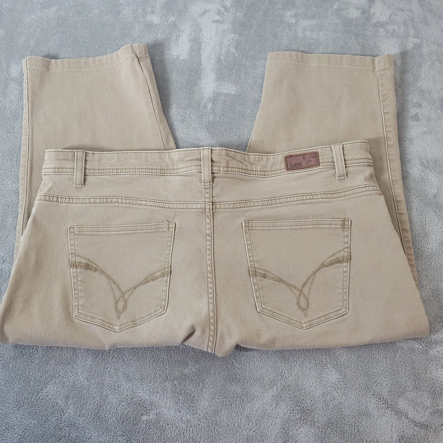 Lee Women Jeans 18W Plus Capri Lower on Waist Beige Denim Zip Fly Comfy Pockets
