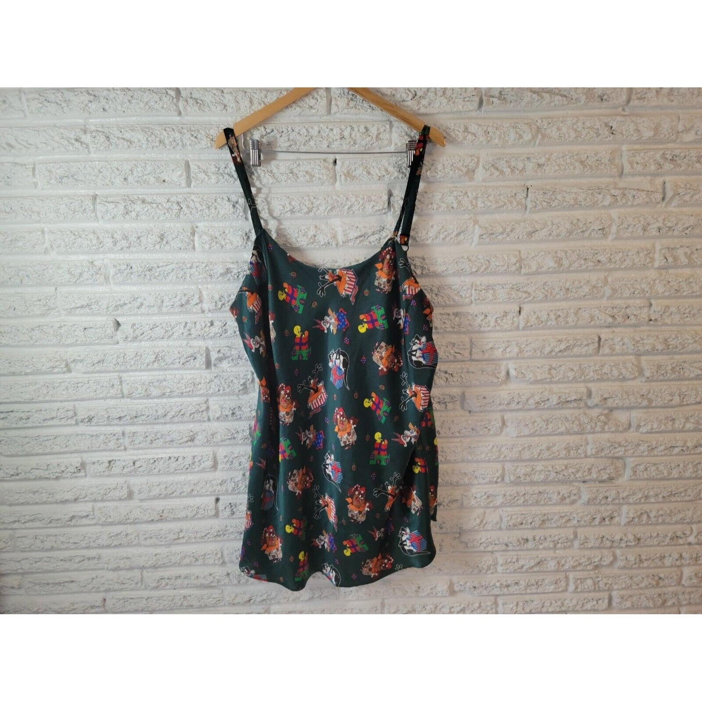 Christmas Looney Tunes Women Top 3X Plus Camisole Green Keyhole Tweety Taz Daffy