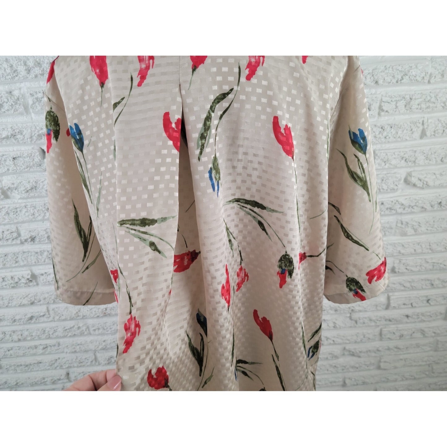 Maggie Barnes Womens Top 22W Plus Button Up Beige Red Floral Career Polyester