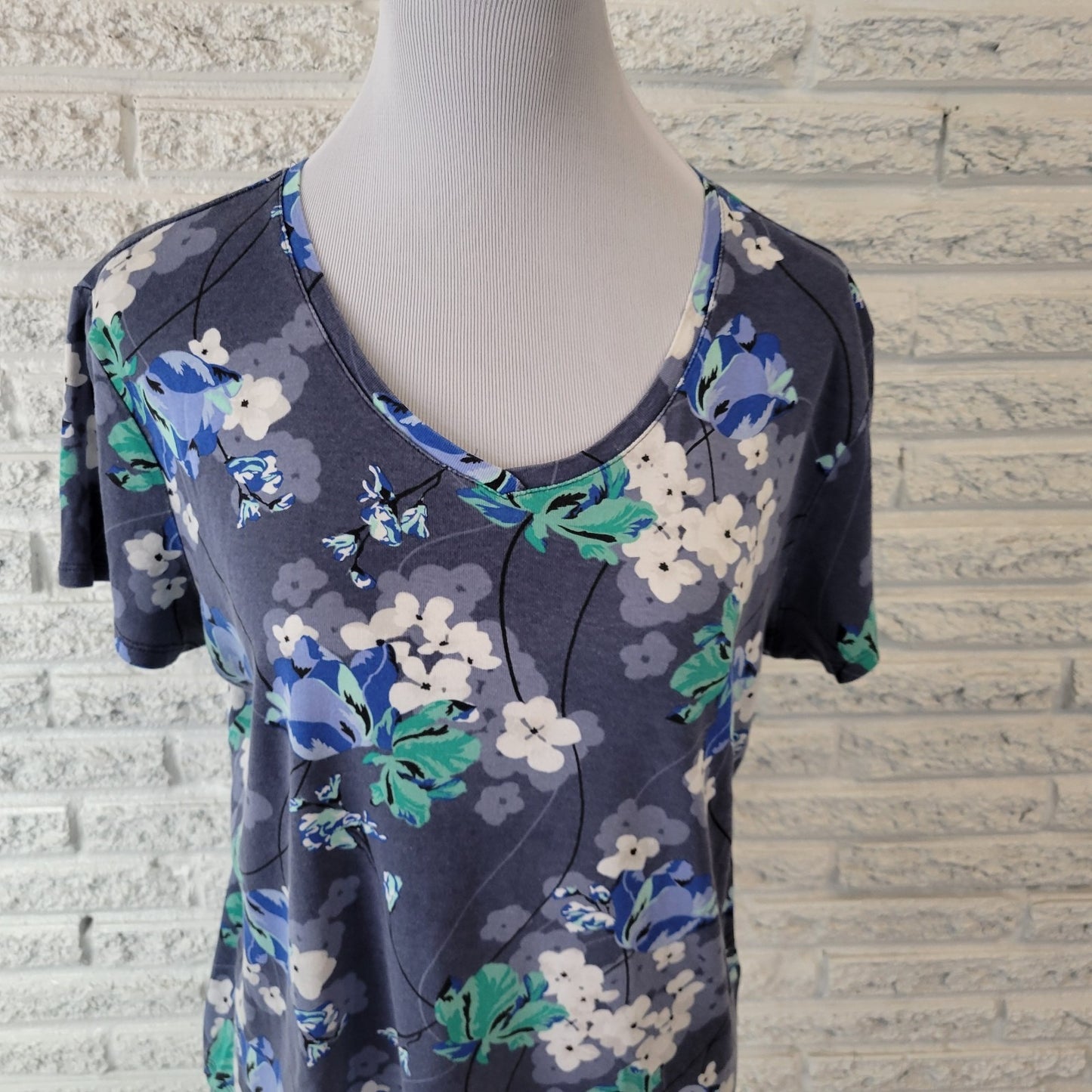 Croft Barrow Womens Top Extra Large XL Tee Short Sleeve Blue Floral Cotton Comfy