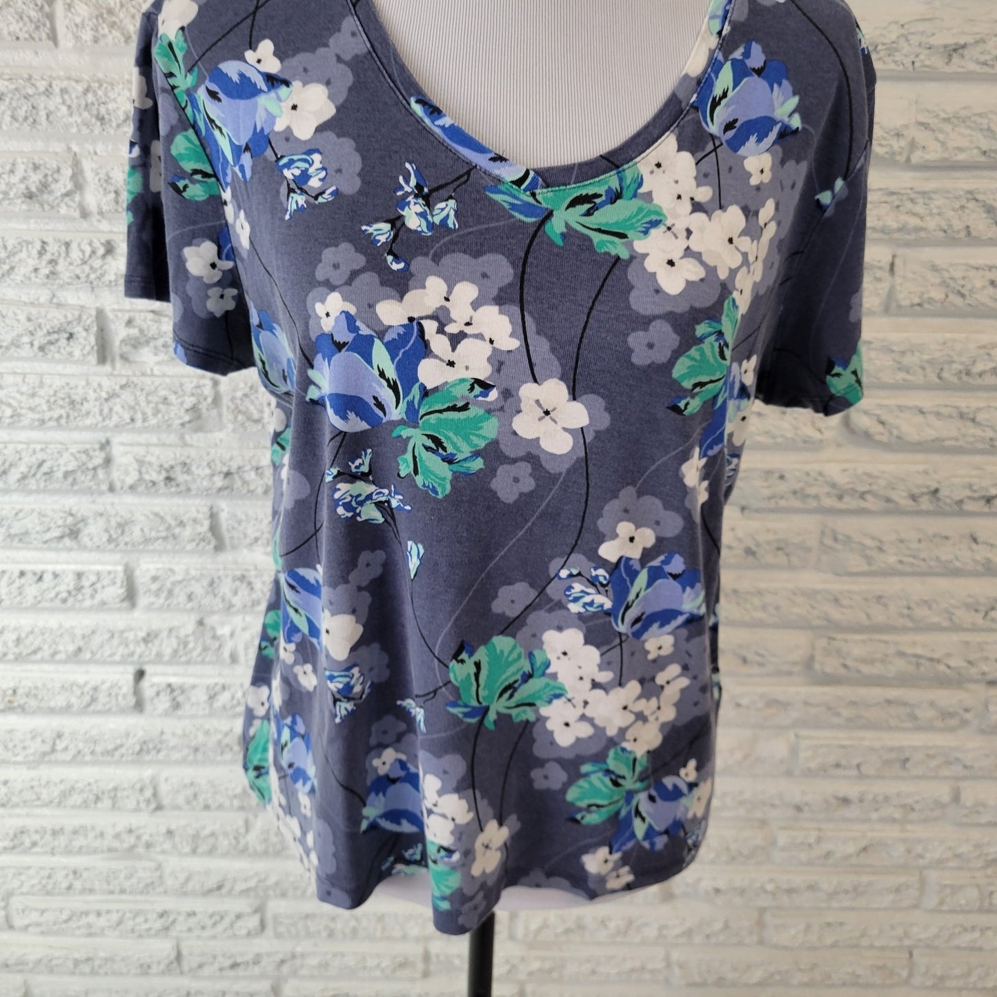 Croft Barrow Womens Top Extra Large XL Tee Short Sleeve Blue Floral Cotton Comfy