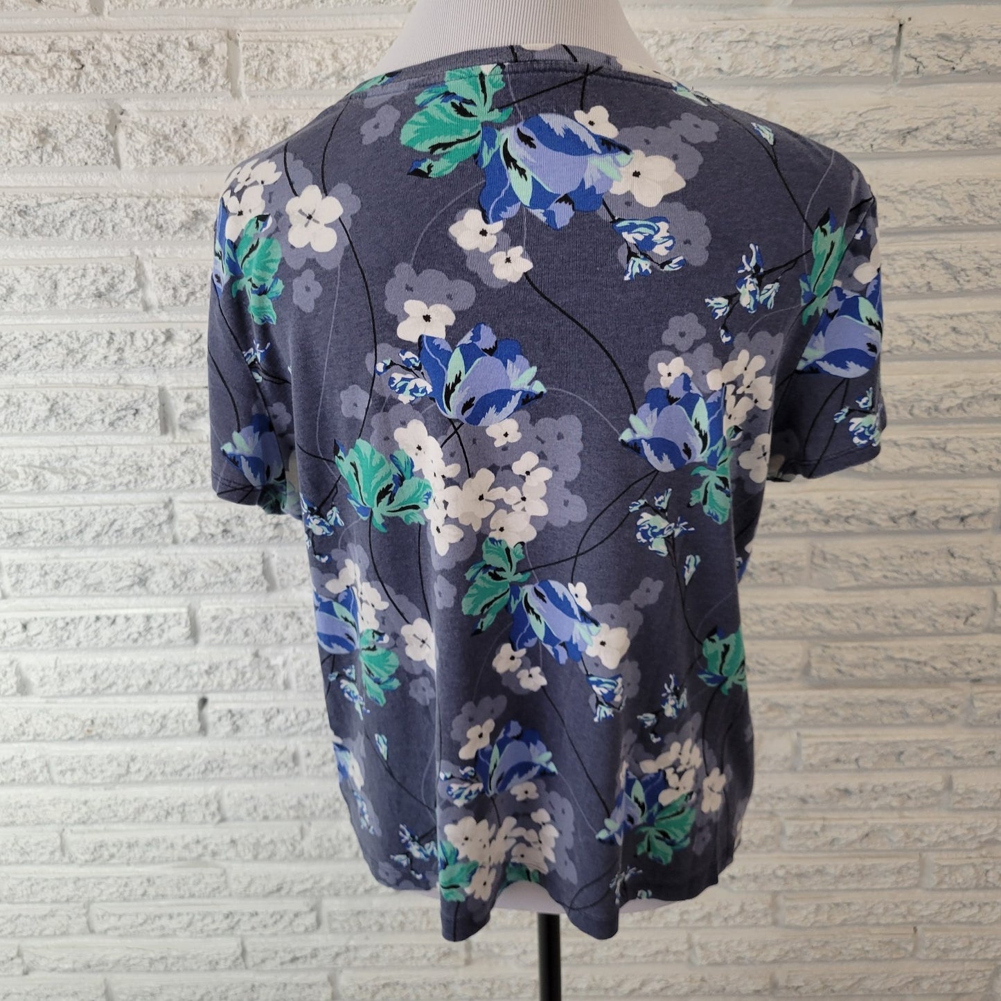 Croft Barrow Womens Top Extra Large XL Tee Short Sleeve Blue Floral Cotton Comfy