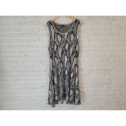 Torrid Womens Dress 2 2X Plus Sweater Tank Knit Black Geometric Sleeveless