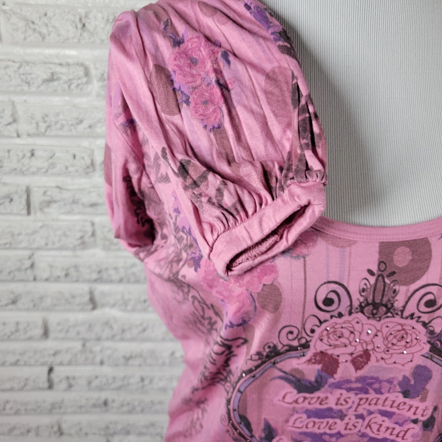 Vintage Suzie Womens Top Extra Large XL Pink Love Patient Kind Never Fails Studs