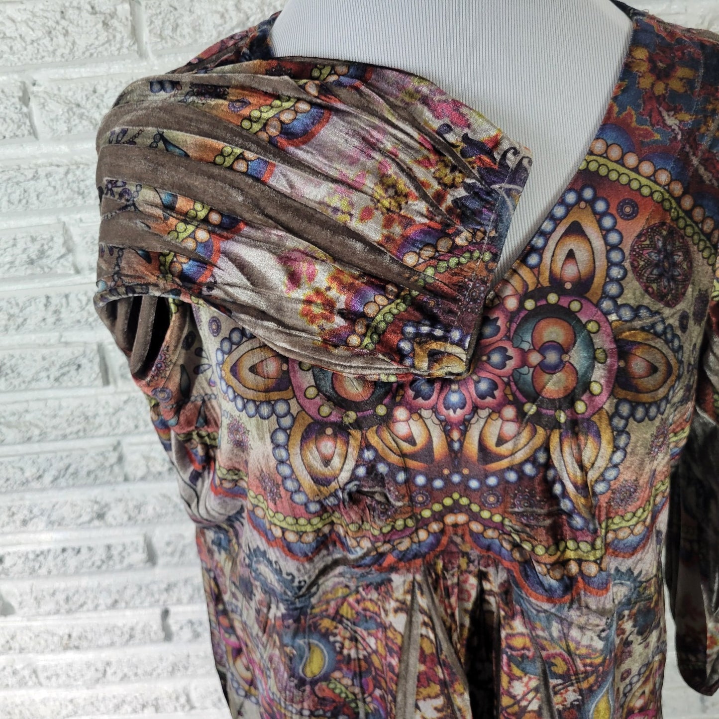 Live Let Live Womens Top 1X Plus Tunic 3/4 Sleeve Velour Gray Geometric Casual