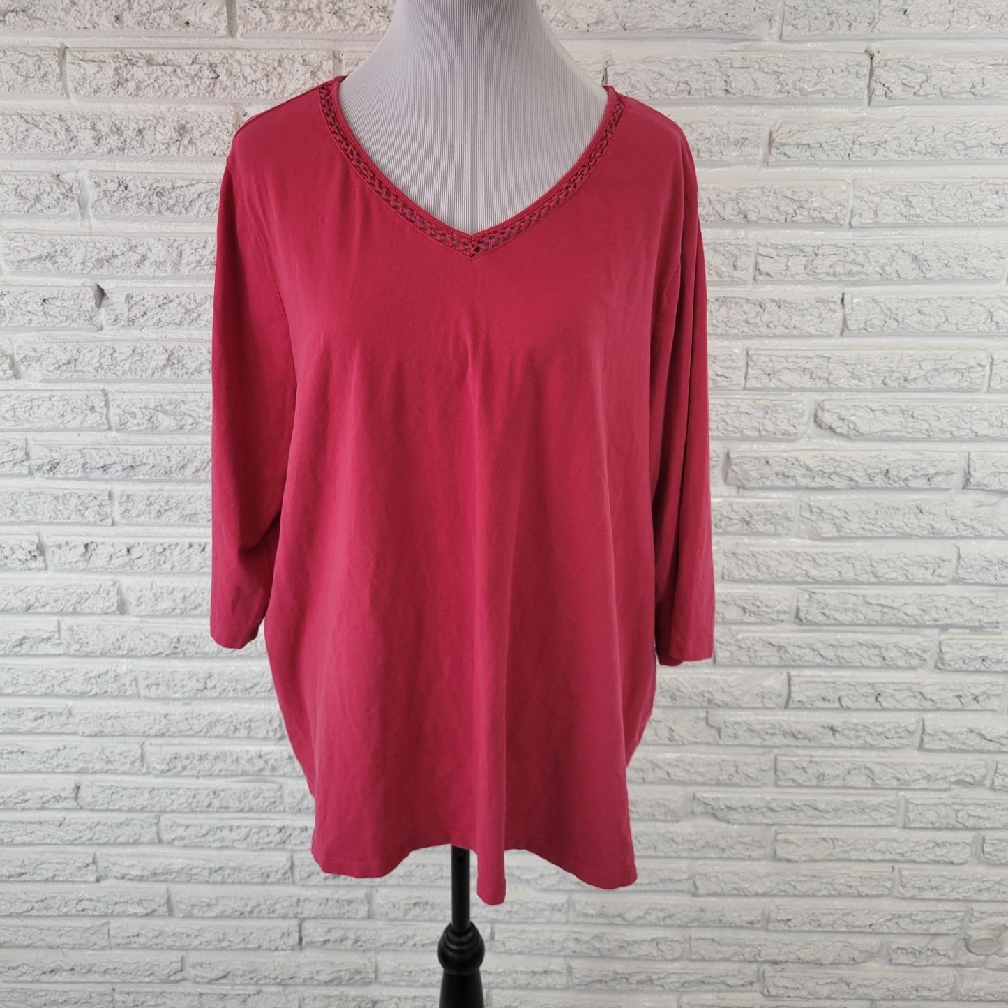 Catherines Suprema Womens Top 2X Plus 3/4 Sleeve Red Comfy  Crochet Neckline