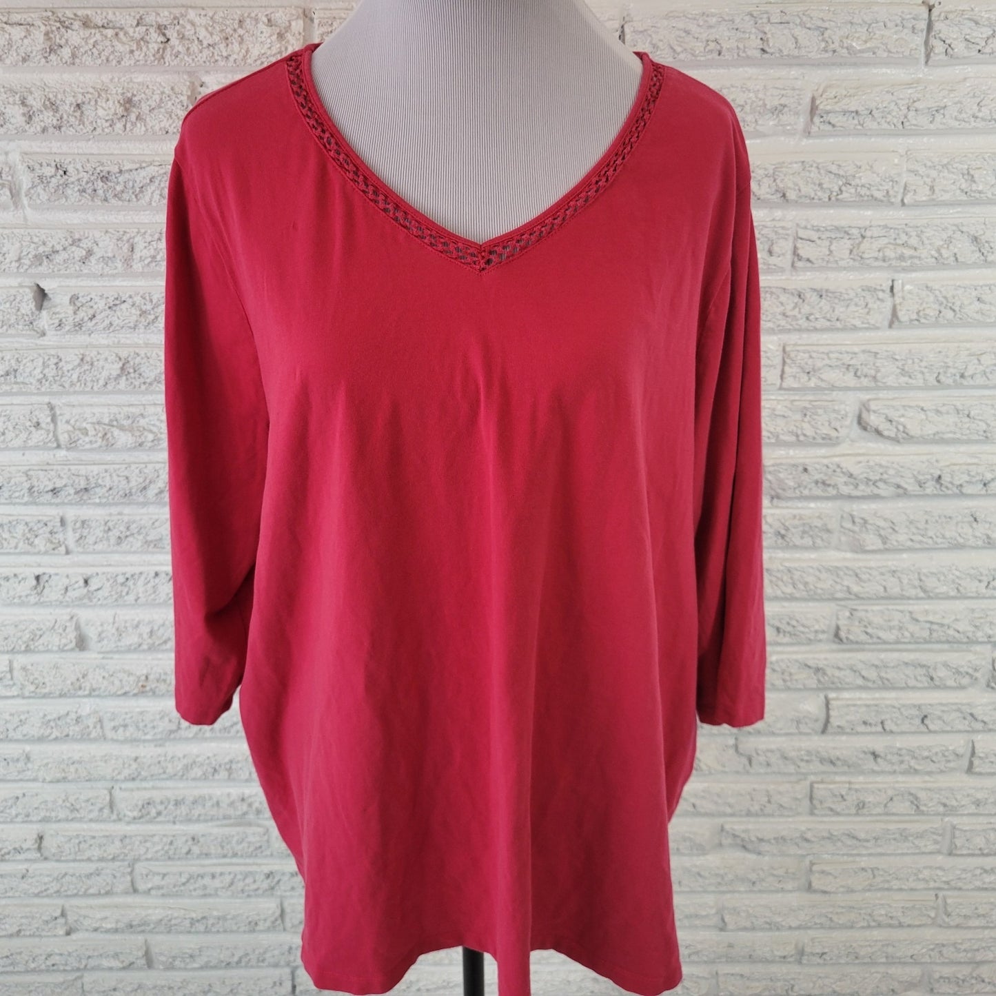 Catherines Suprema Womens Top 2X Plus 3/4 Sleeve Red Comfy  Crochet Neckline
