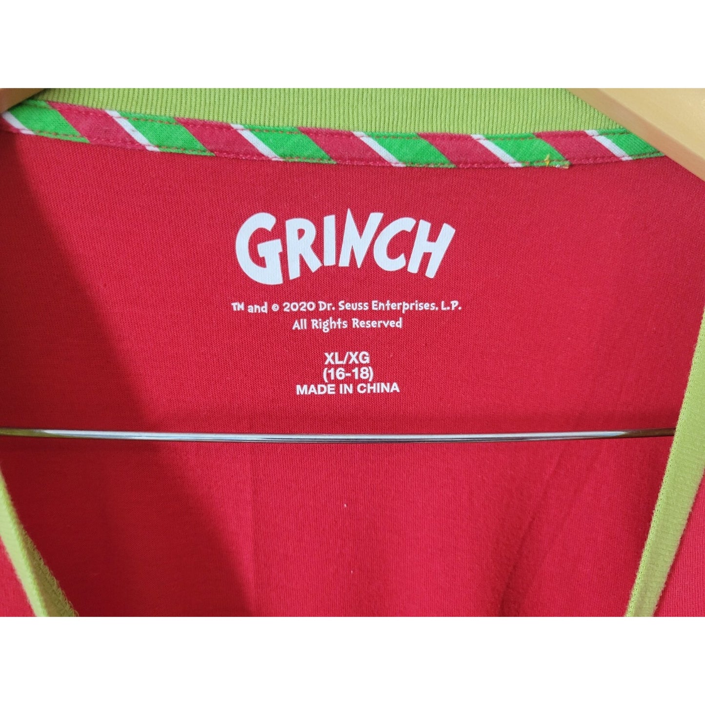Christmas Dr Seuss Grinch Women Top XL 16 18 Long Sleeve Pajama Red Cotton Blend