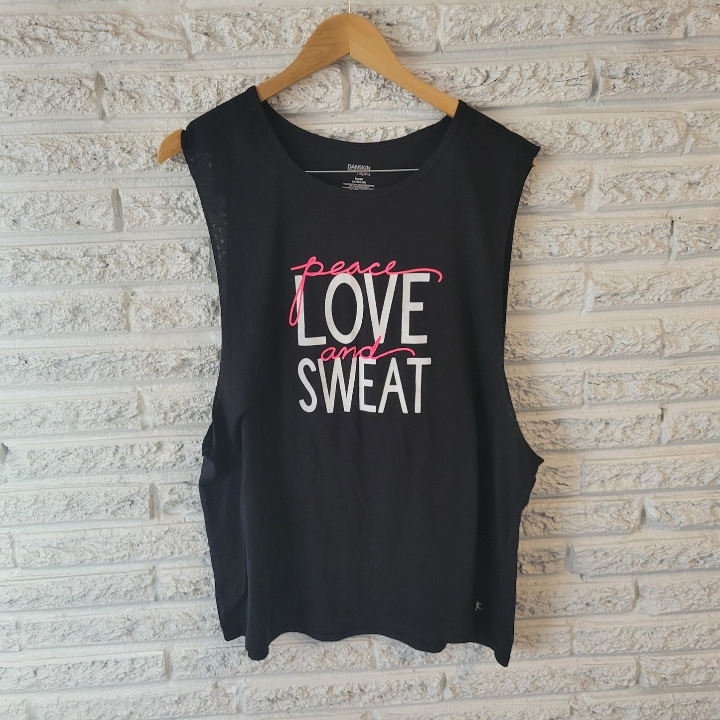 Danskin Now Loose Womens XXL Plus Tee Sleeveless Peace Love Sweat Active Black