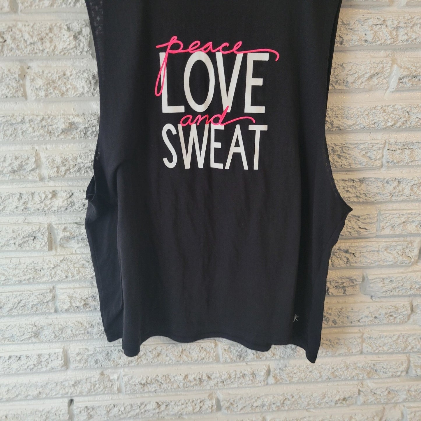 Danskin Now Loose Womens XXL Plus Tee Sleeveless Peace Love Sweat Active Black