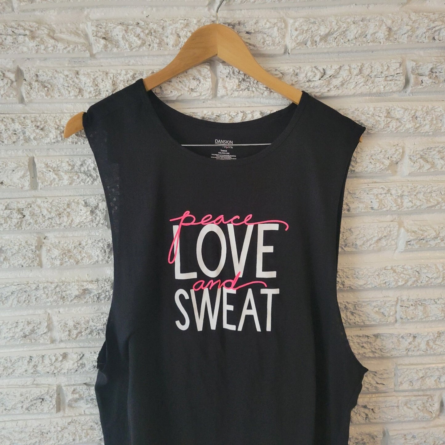 Danskin Now Loose Womens XXL Plus Tee Sleeveless Peace Love Sweat Active Black