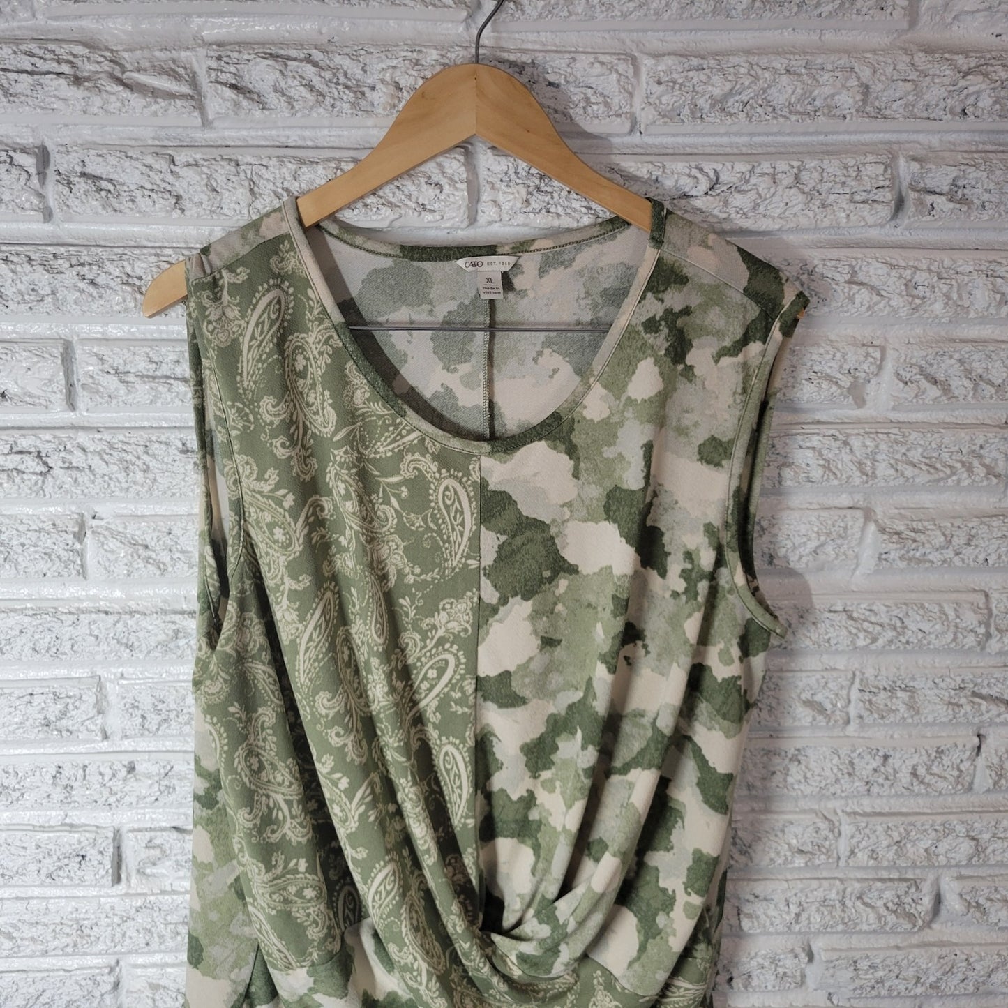 Cato Est 1946 Womens Top XL Sleeveless Green Paisley Lightweight Draped Hem