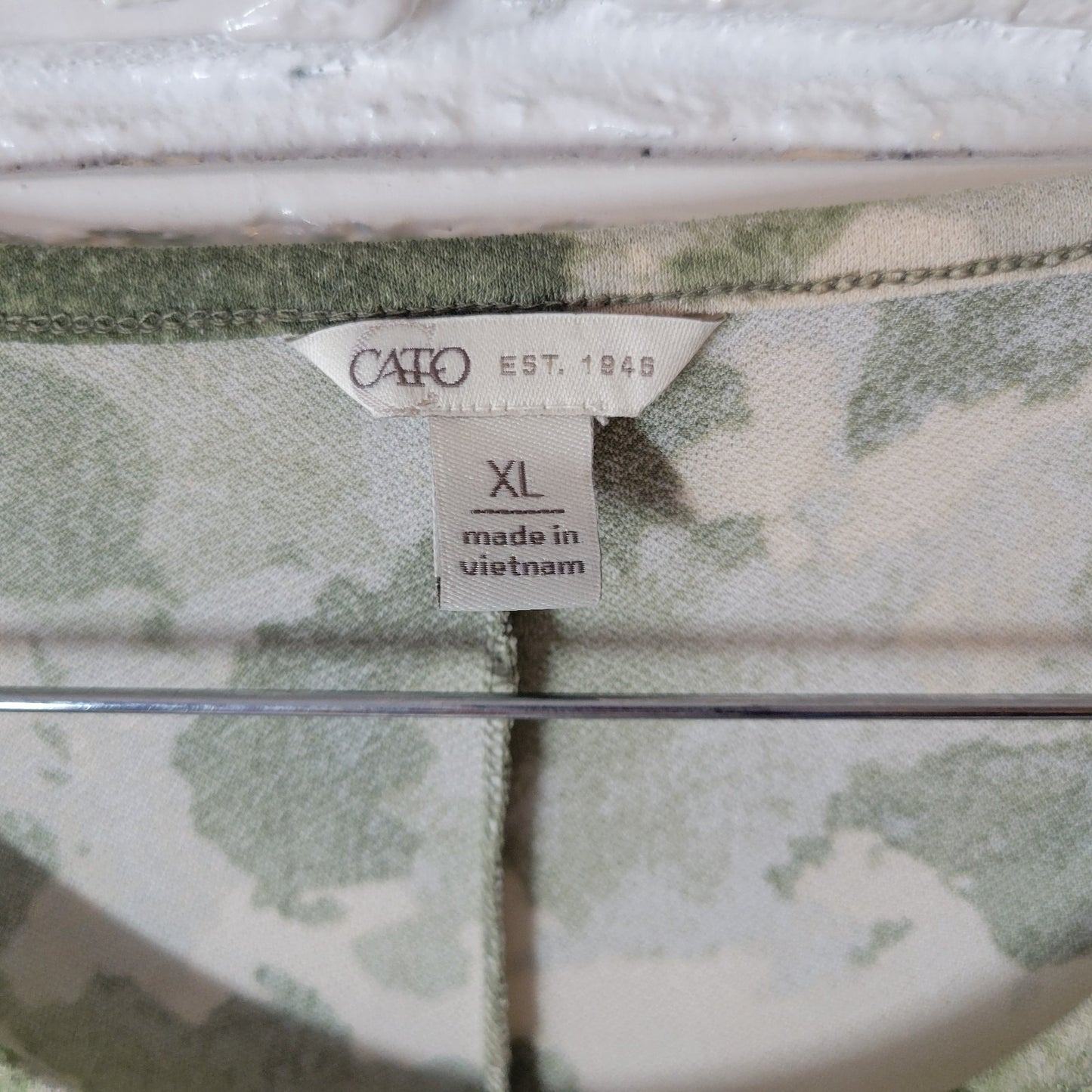 Cato Est 1946 Womens Top XL Sleeveless Green Paisley Lightweight Draped Hem