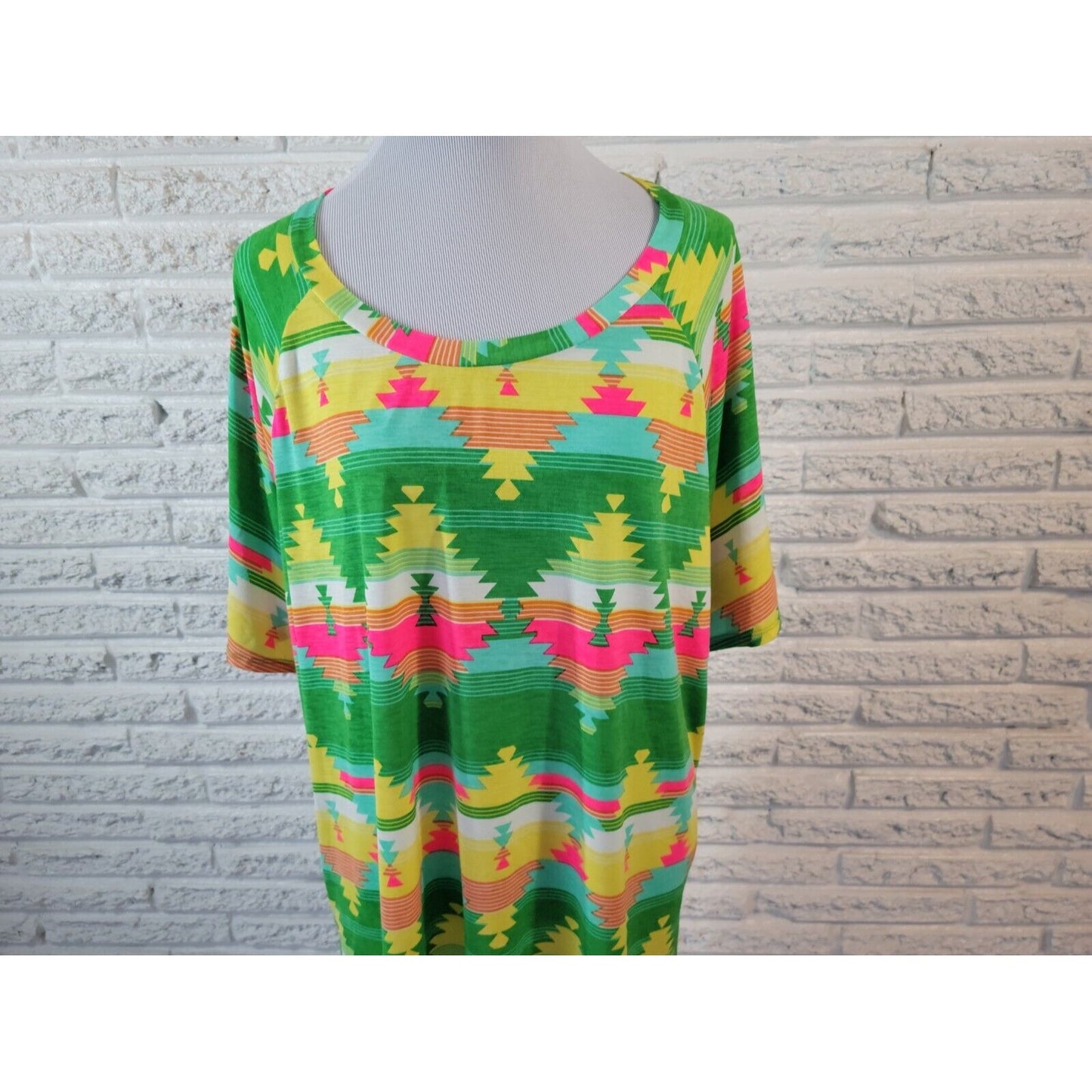 Sew In Love Womens Top 3X Tee Short Sleeve Southwestern Keyhole Green Geometric