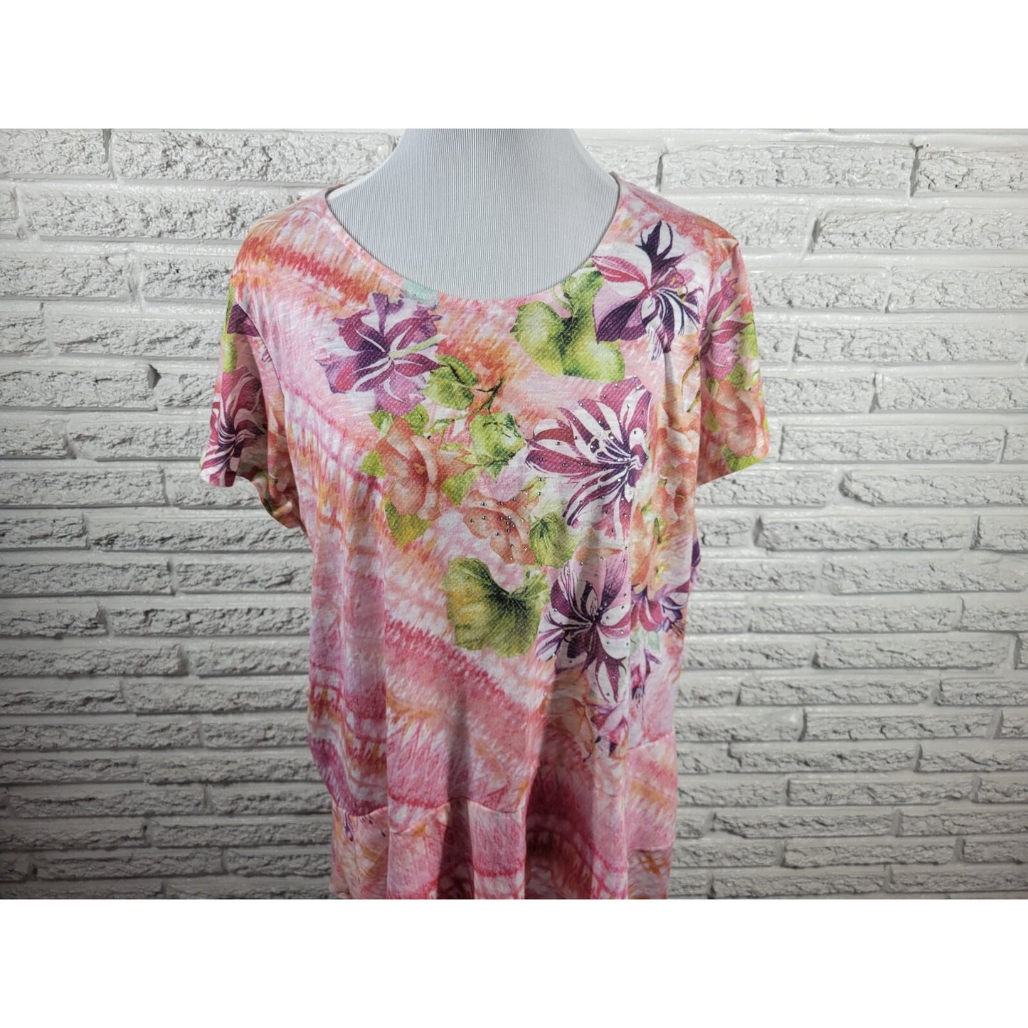 Time Tru Women Top XXL 20 Plus Tee Cap Sleeve Pink Floral Tiered Rhinestone