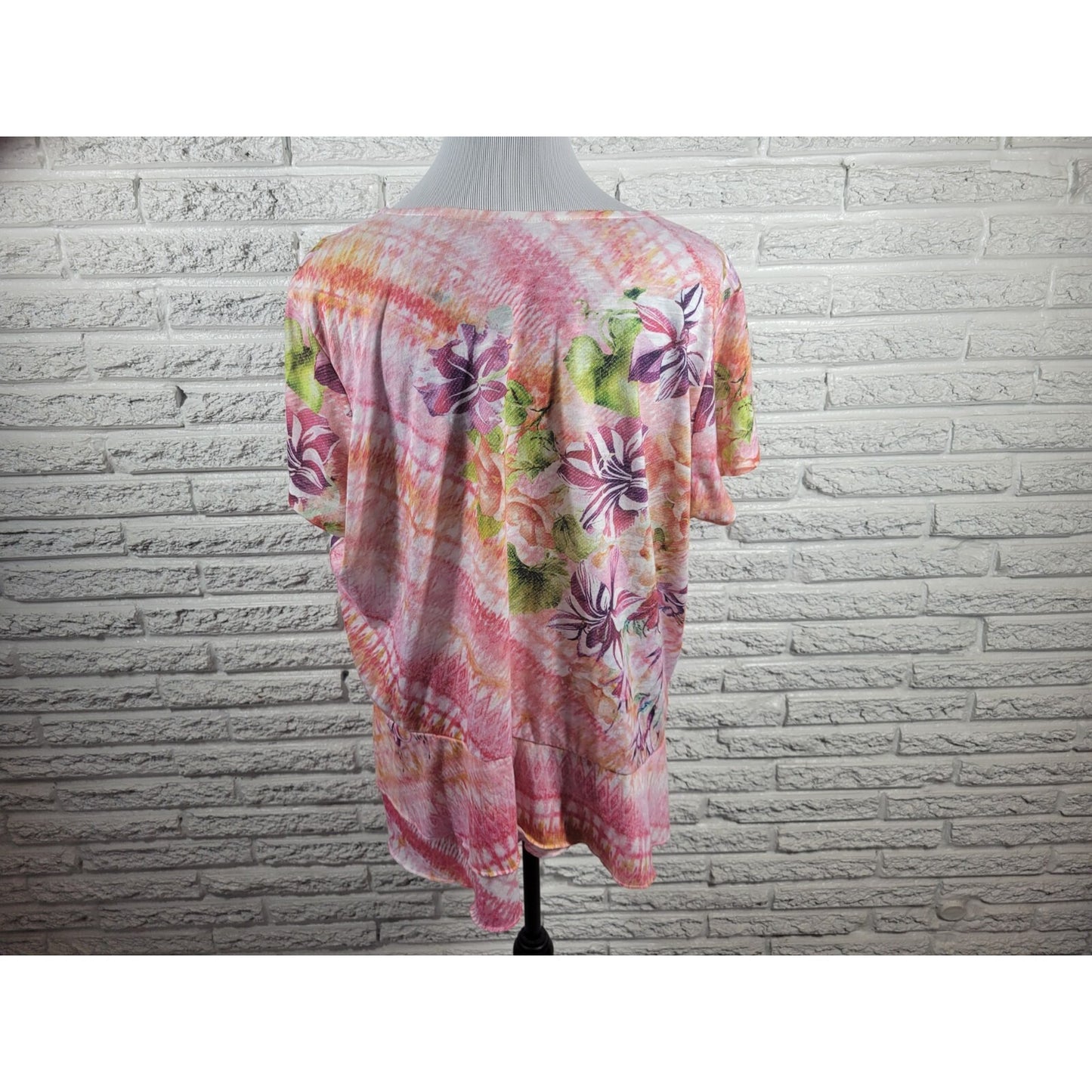 Time Tru Women Top XXL 20 Plus Tee Cap Sleeve Pink Floral Tiered Rhinestone