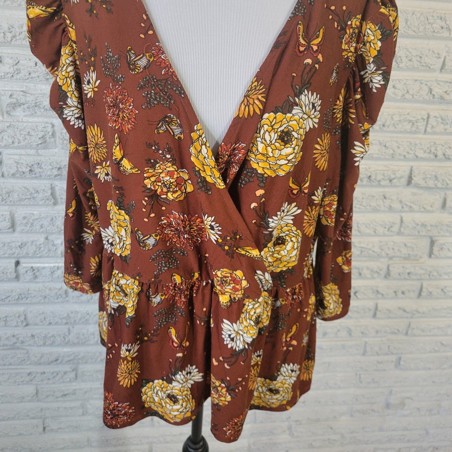 Kristin Nicole Womens Top 1X Plus 3/4 Sleeve Brown Floral Poly Blend Lightweight