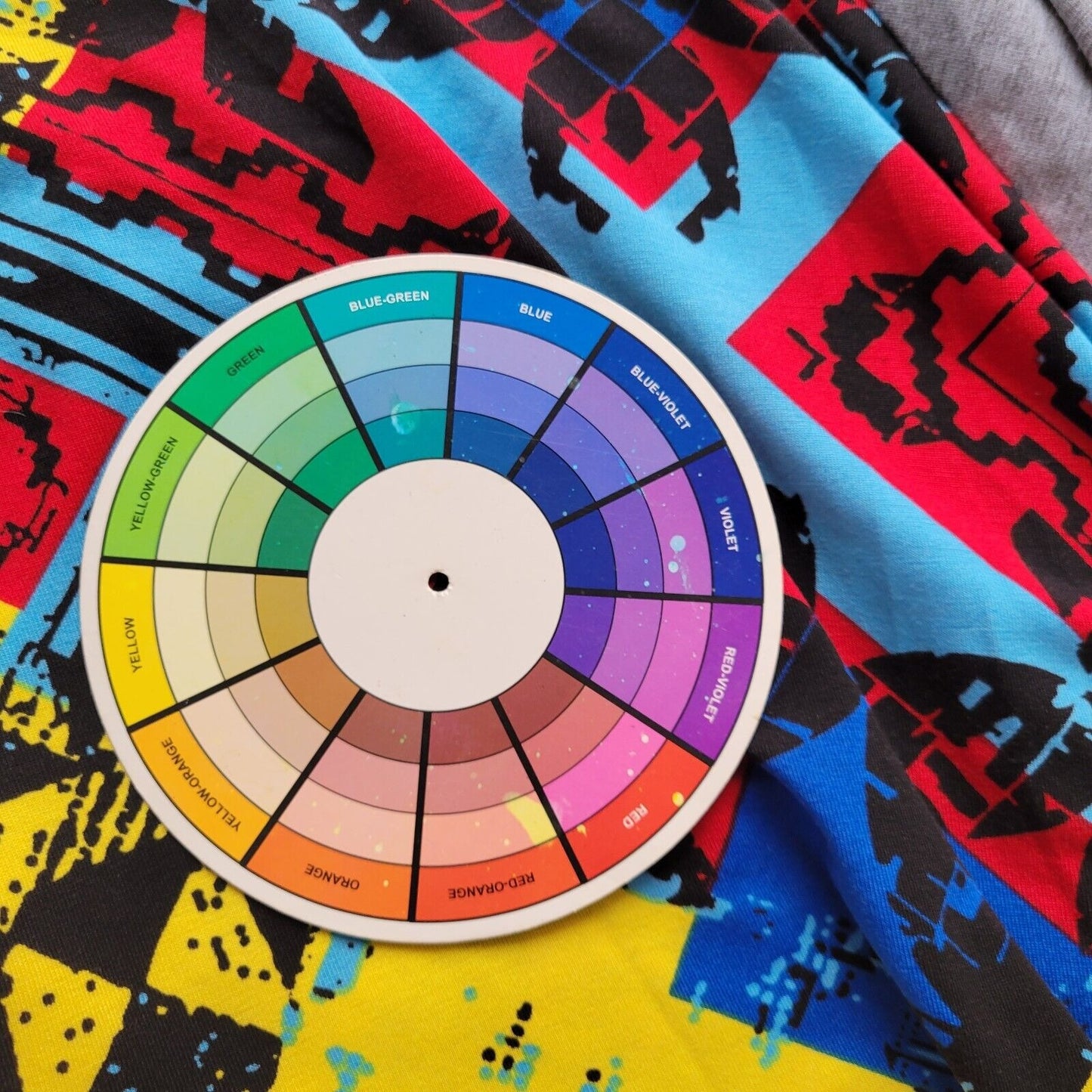 Lularoe Womens Top 3XL Plus Tee 3/4 Raglan Sleeve Blue Red Geometric Poly Blend