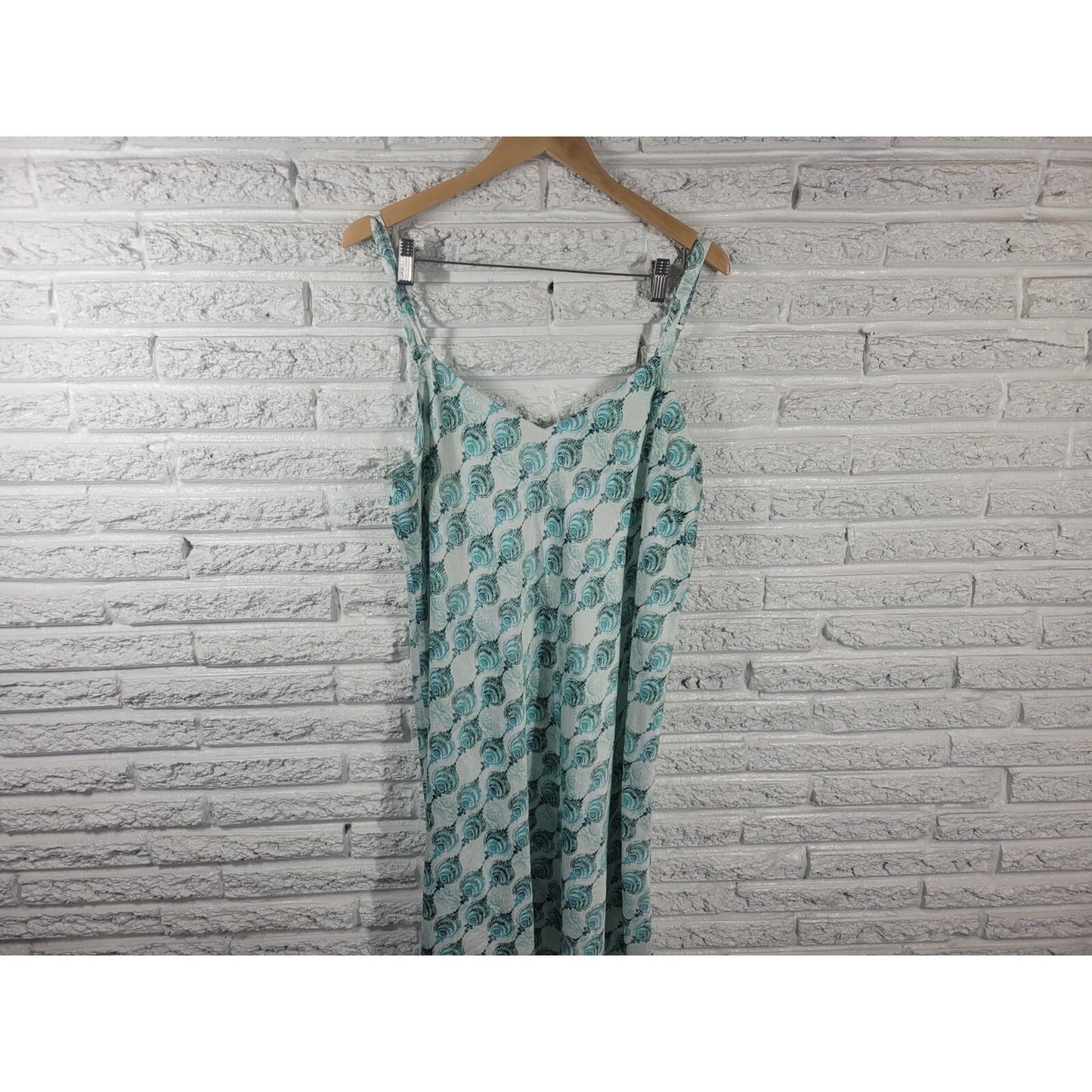 Cabernet Women's XL Nightgown Chemise V-Neck Spaghetti Strap Blue Geometric
