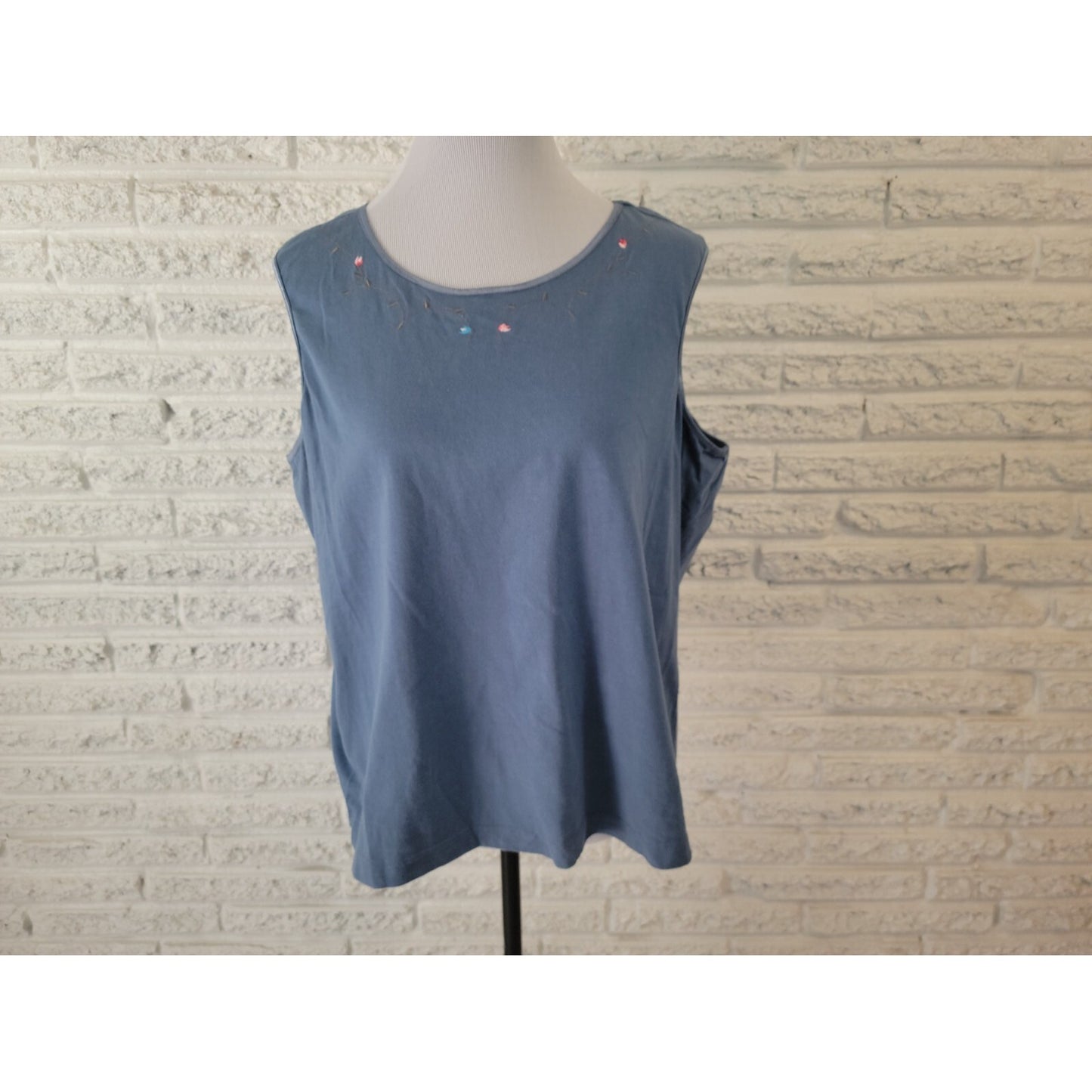 Denim & Co Womens Top 1X Plus Sleeveless Blue Cotton Embroider Pullover Casual