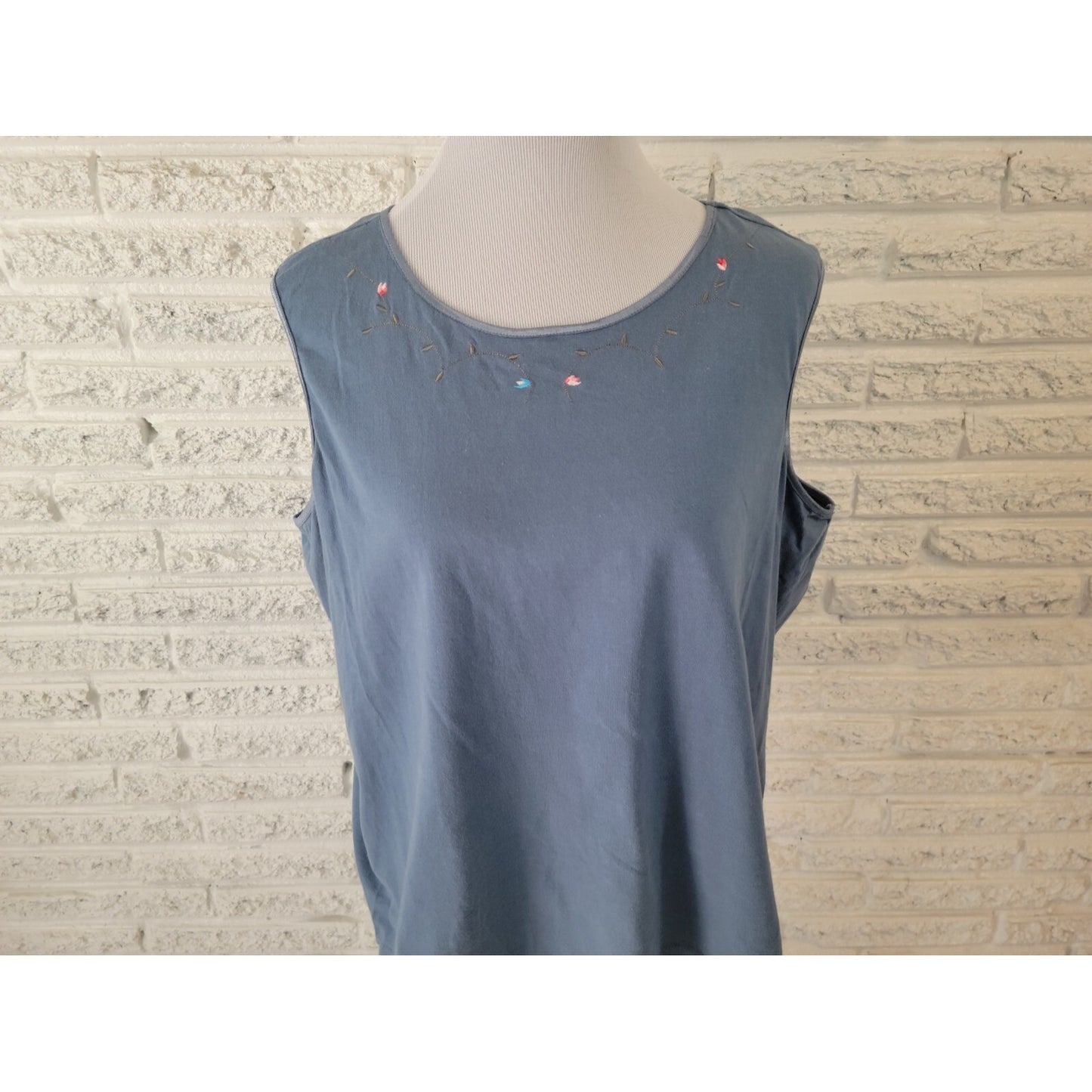Denim & Co Womens Top 1X Plus Sleeveless Blue Cotton Embroider Pullover Casual