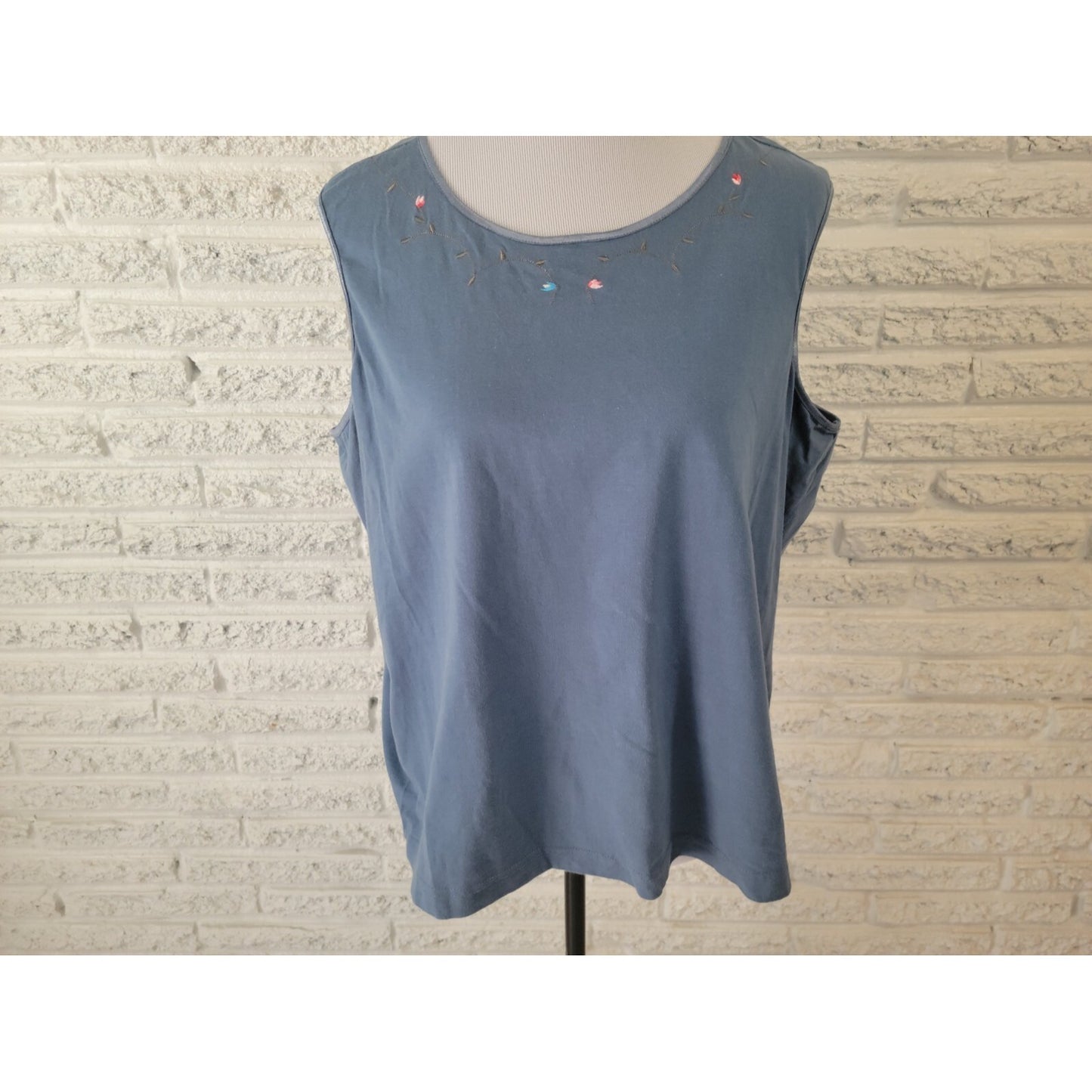 Denim & Co Womens Top 1X Plus Sleeveless Blue Cotton Embroider Pullover Casual