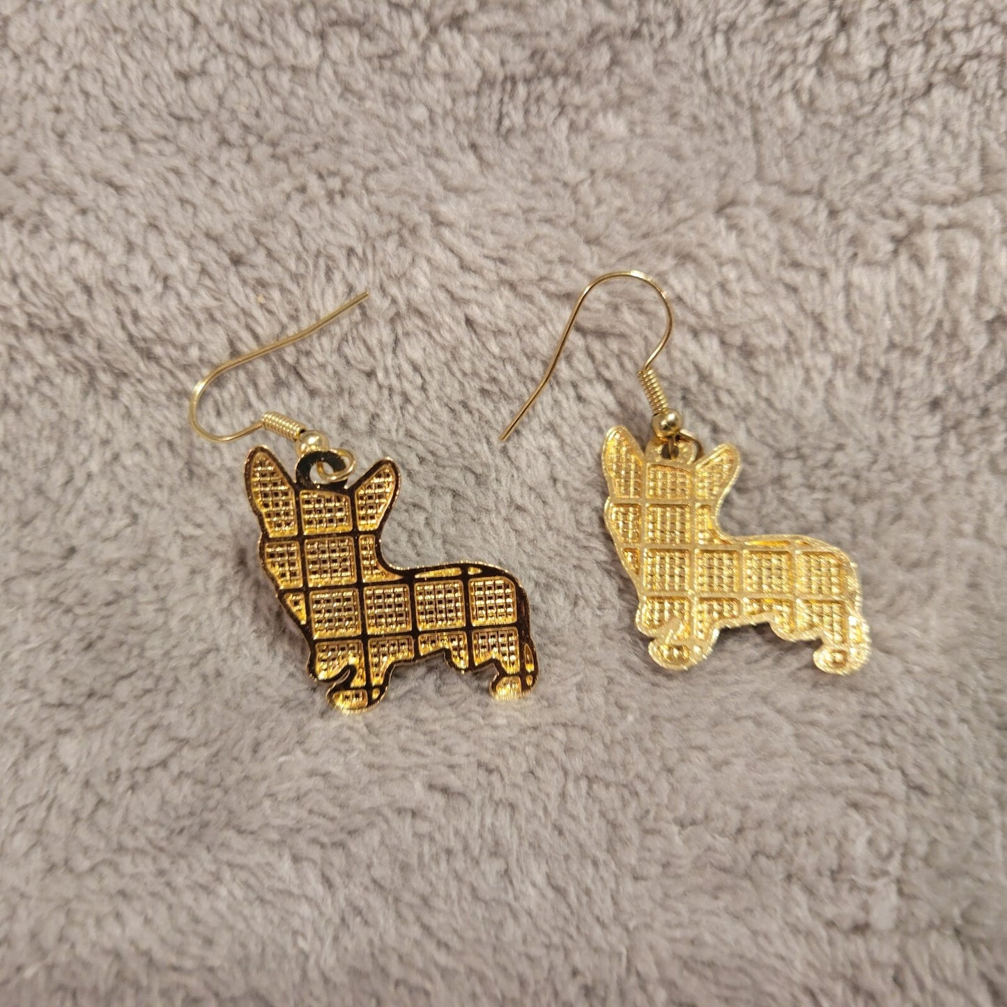 Corgi Dog Puppy Womens Earrings One Pair Gold Tone Hanging Dangle Novelty